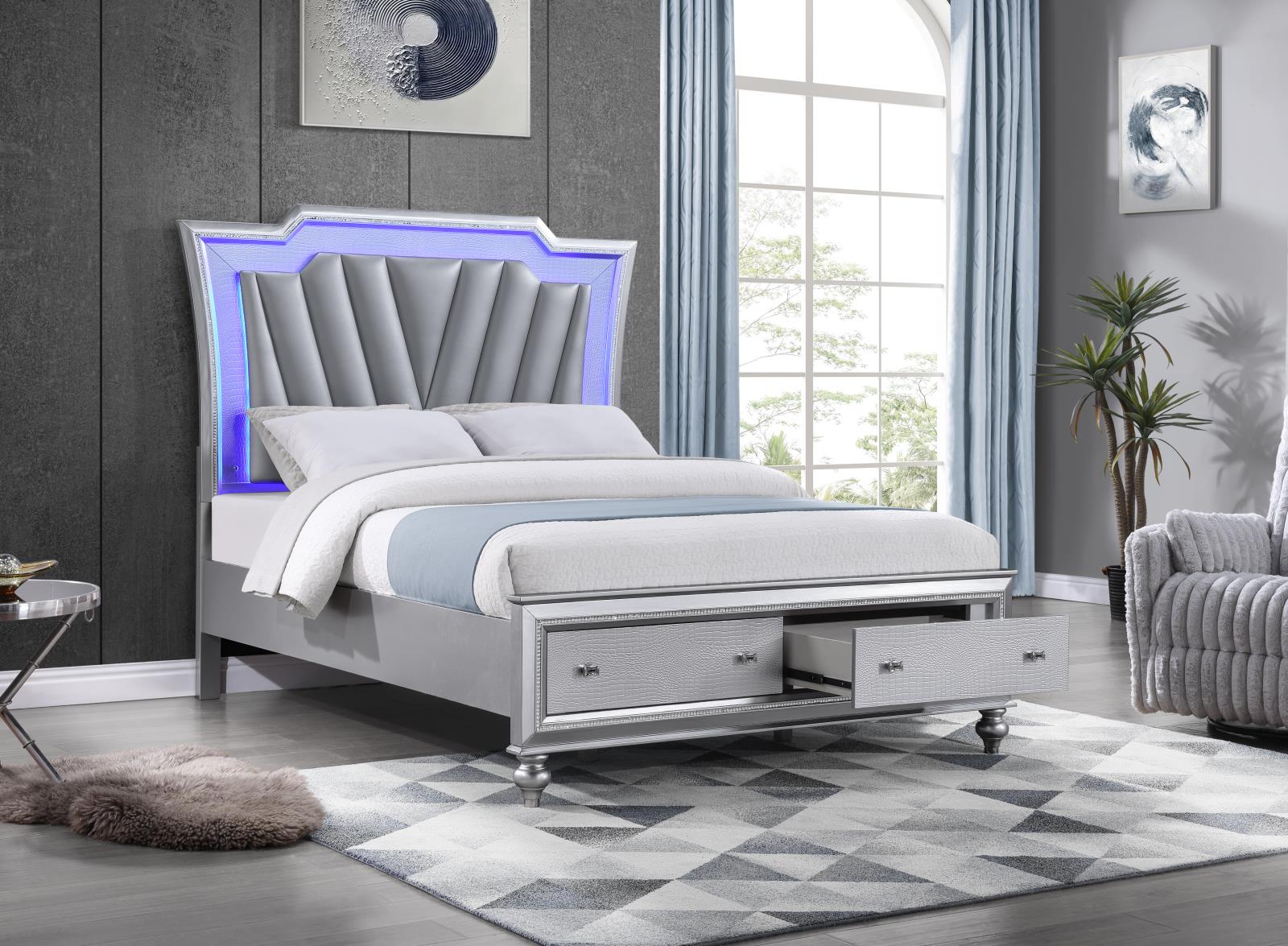 Nottingham Silver Upholstered Headboards Queen Bed