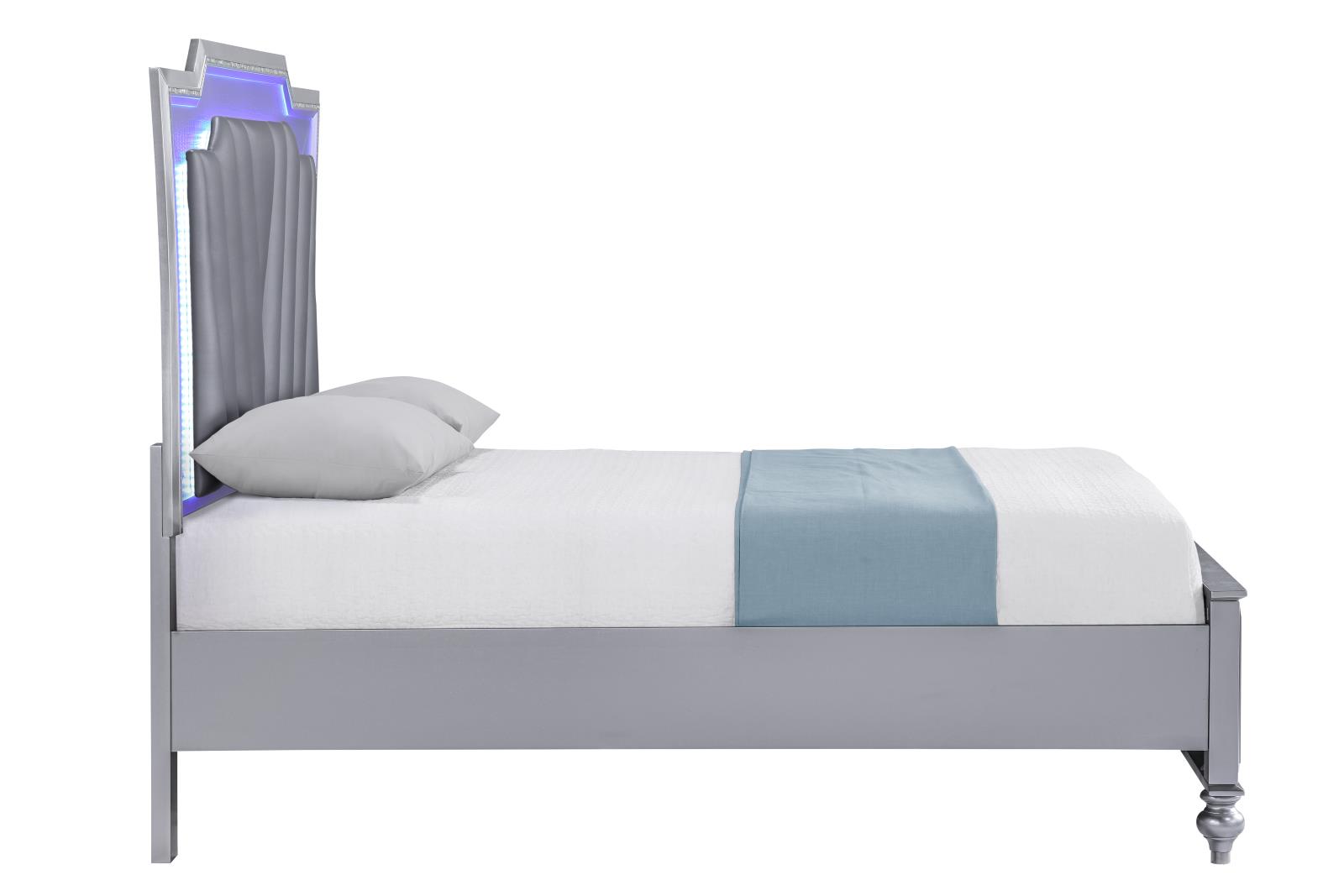 Nottingham Silver Upholstered Headboards Queen Bed — view 4