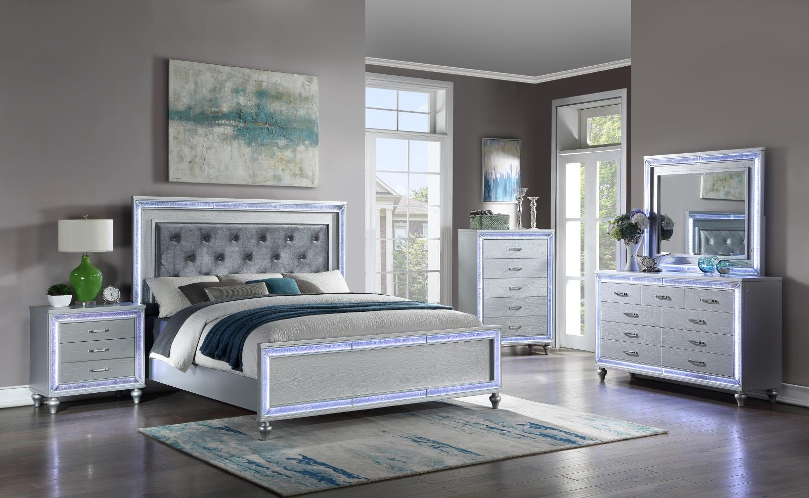 Mancos Silver Queen Bed, Chest & Nightstand