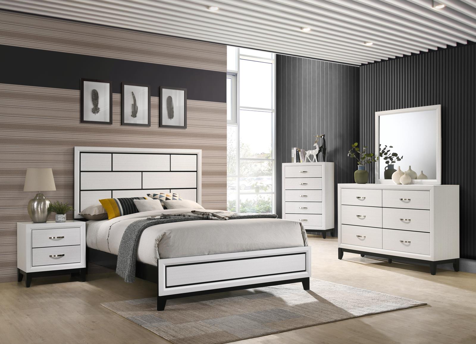 Oak Bluff Brown Panel King Bed — view 2