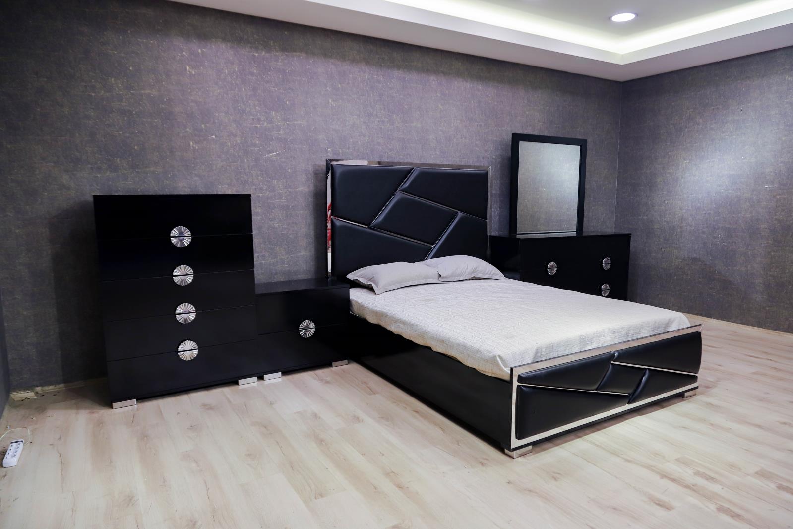 Avalon Black King Bed, Dresser, Mirror & Nightstand — view 10