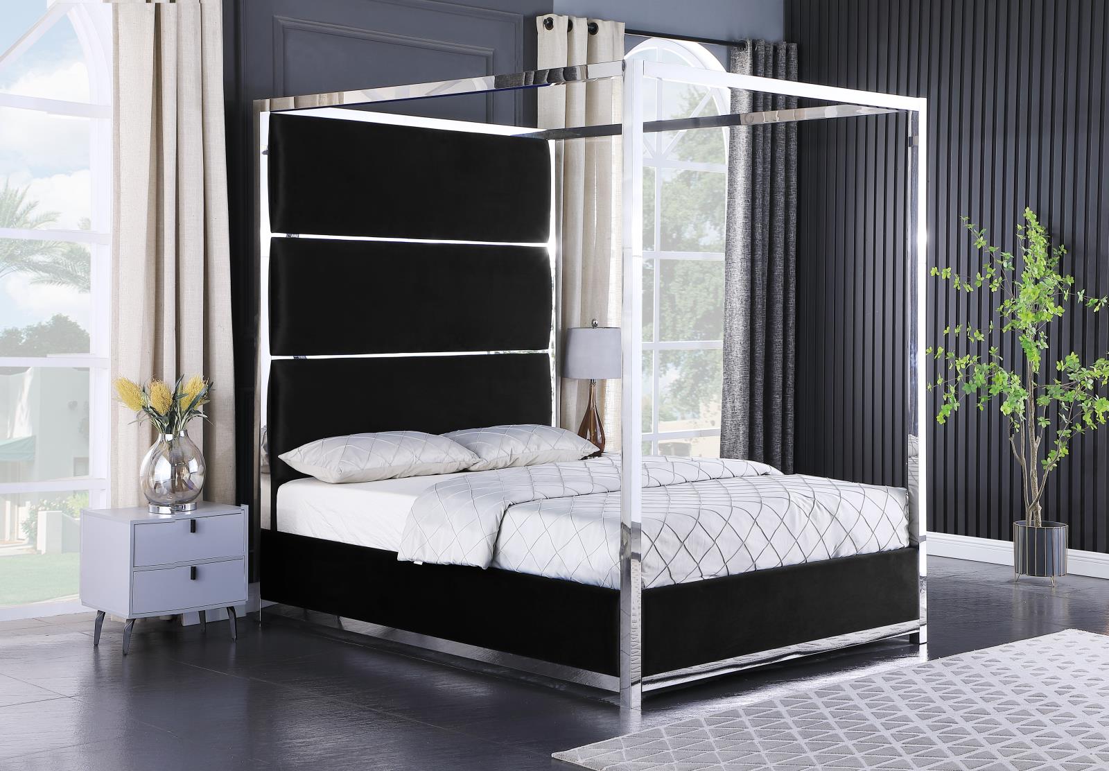 Phoenix Black Canopy Queen Bed — view 2