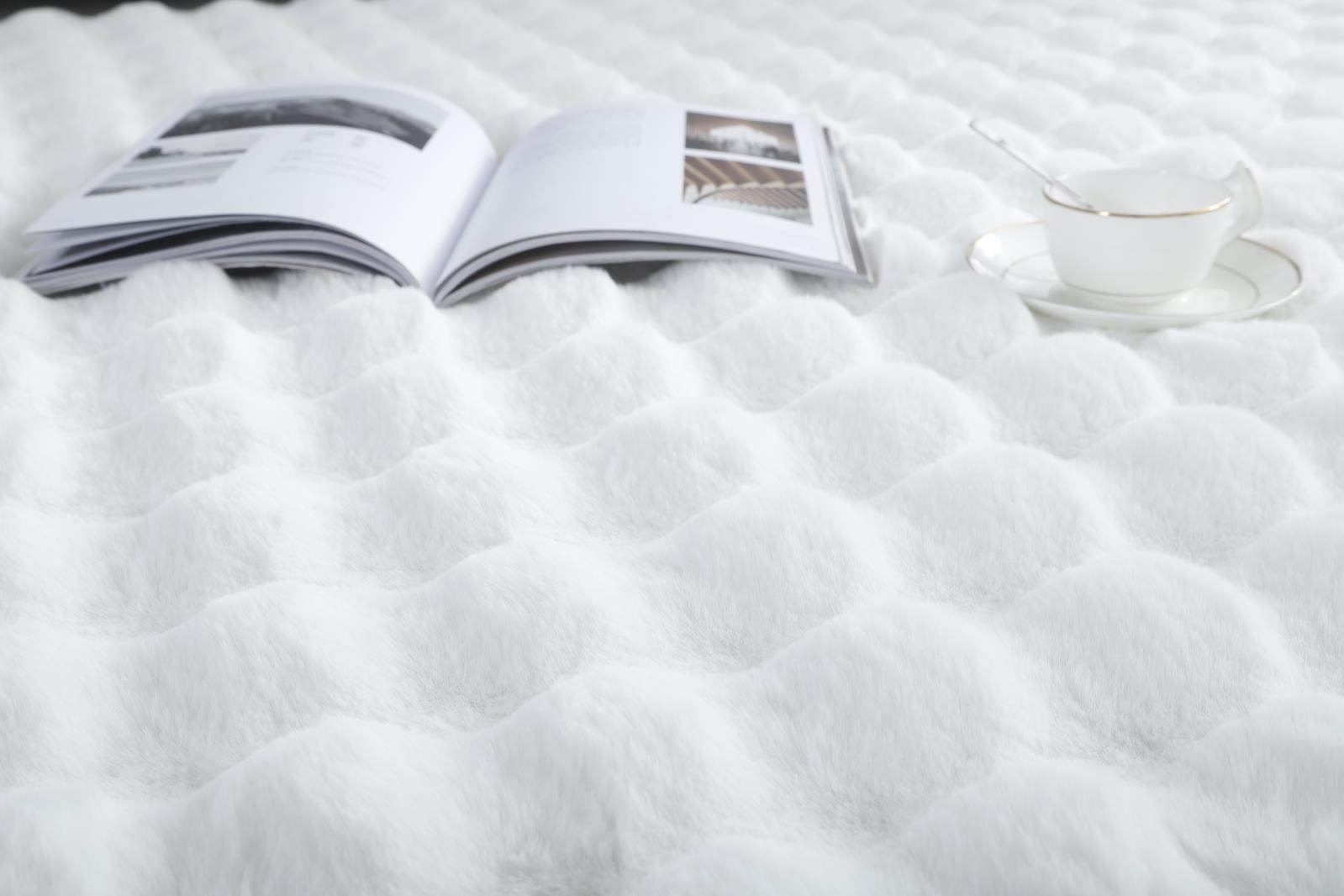 Valencia Fur VF03 White Shag Rug — view 3