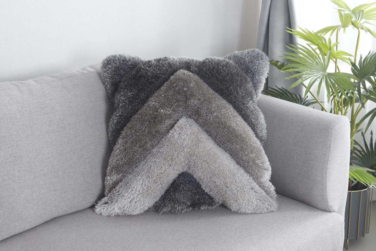 Mateos MS20P Gray Accent Pillow — view 5