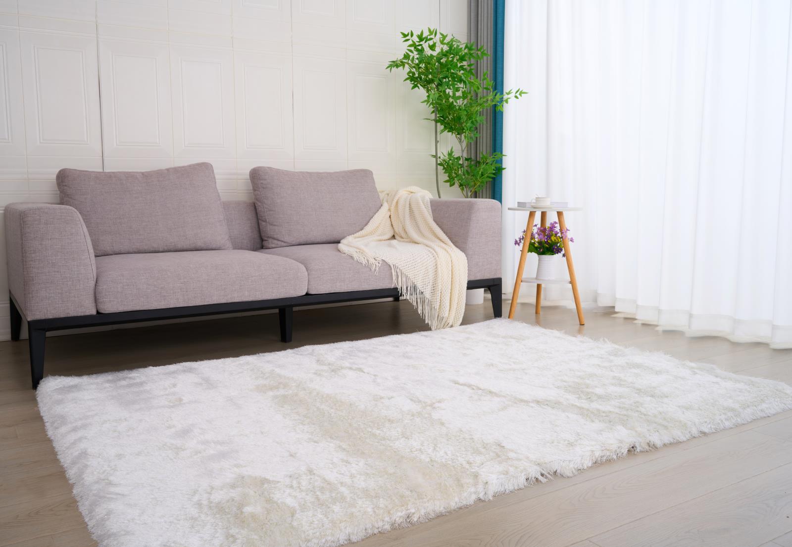 Urban UR01 White Shag Rug — view 2