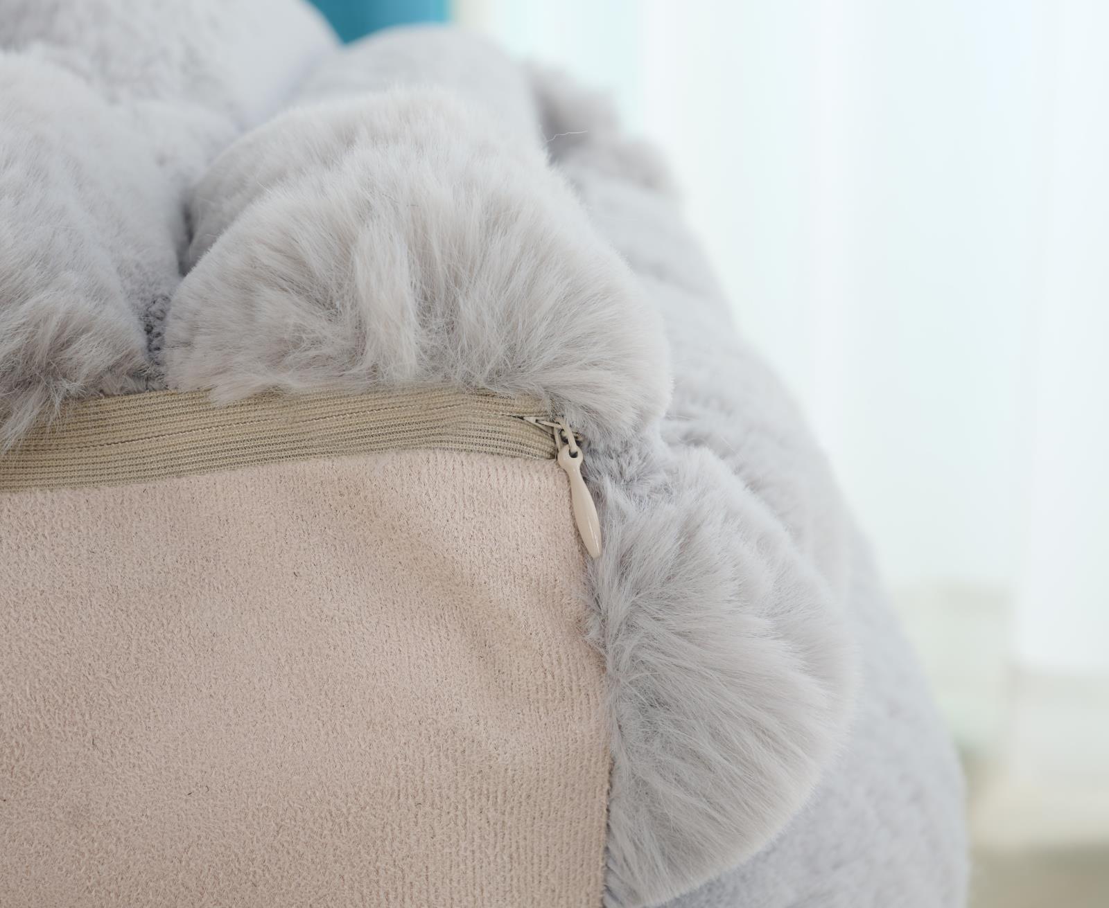 Madrid MD02 Silver Pouf — view 4