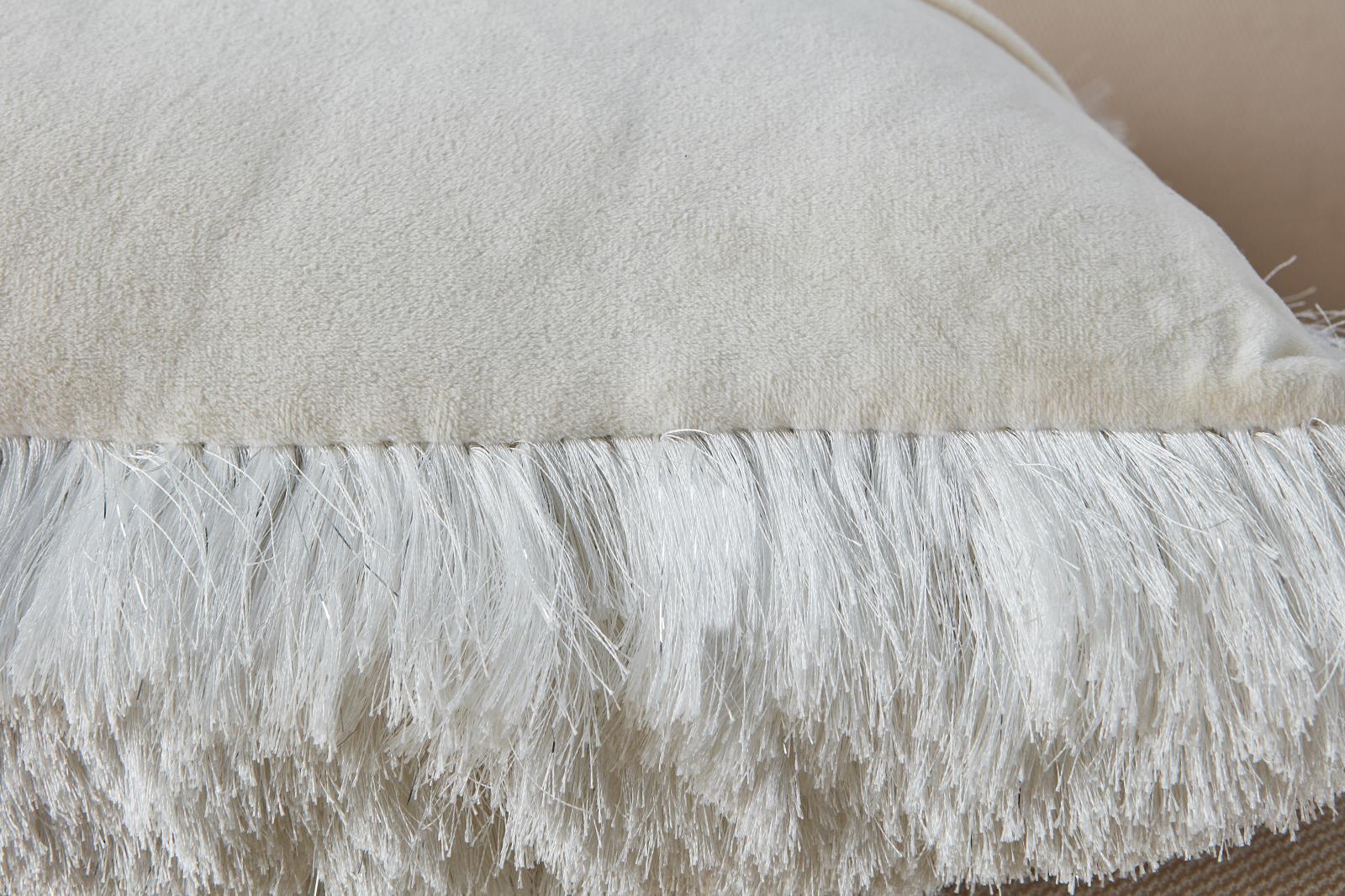 Urban URP01 White Accent Pillow — view 3
