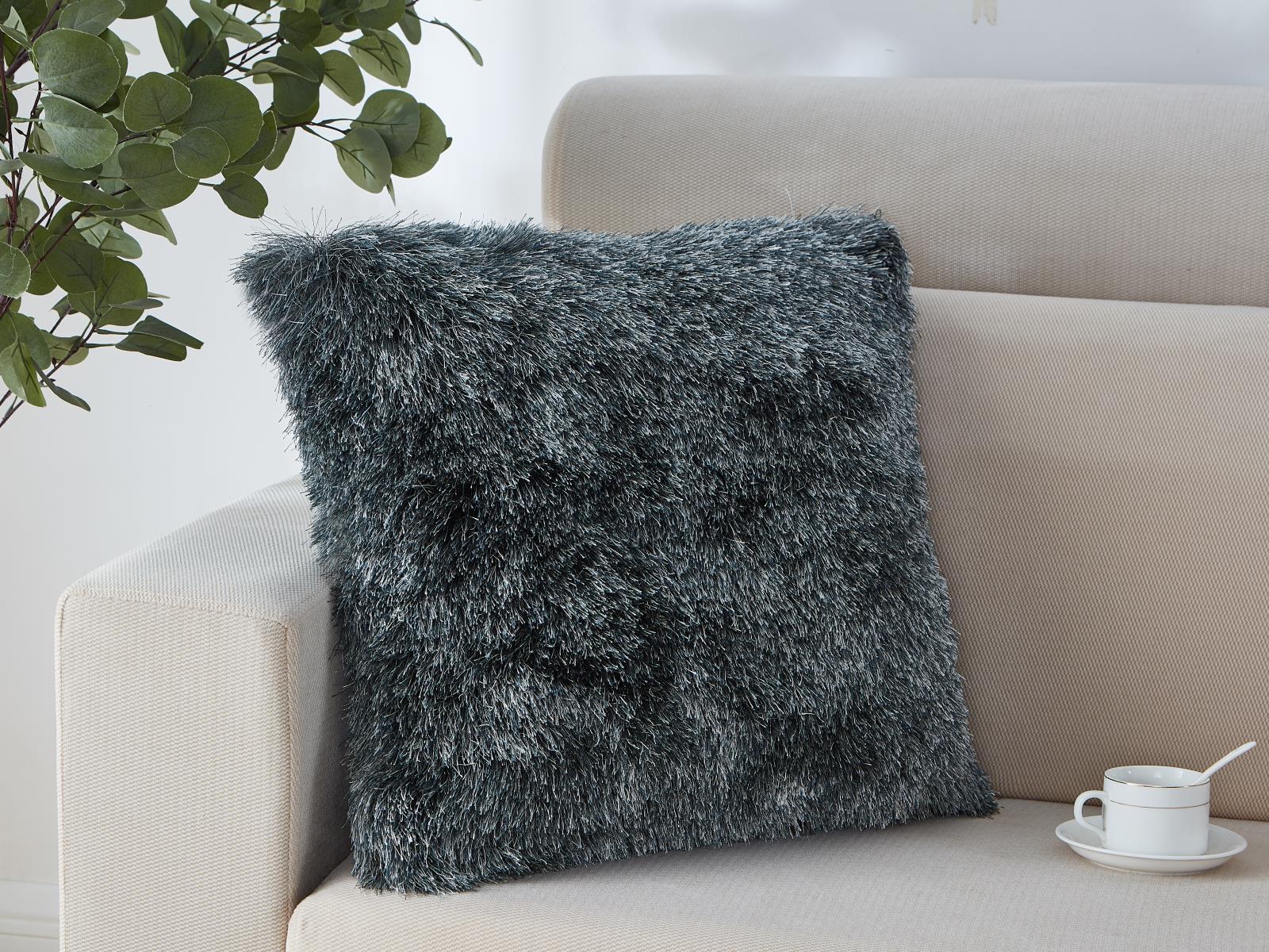 Urban URP02 Gray Accent Pillow