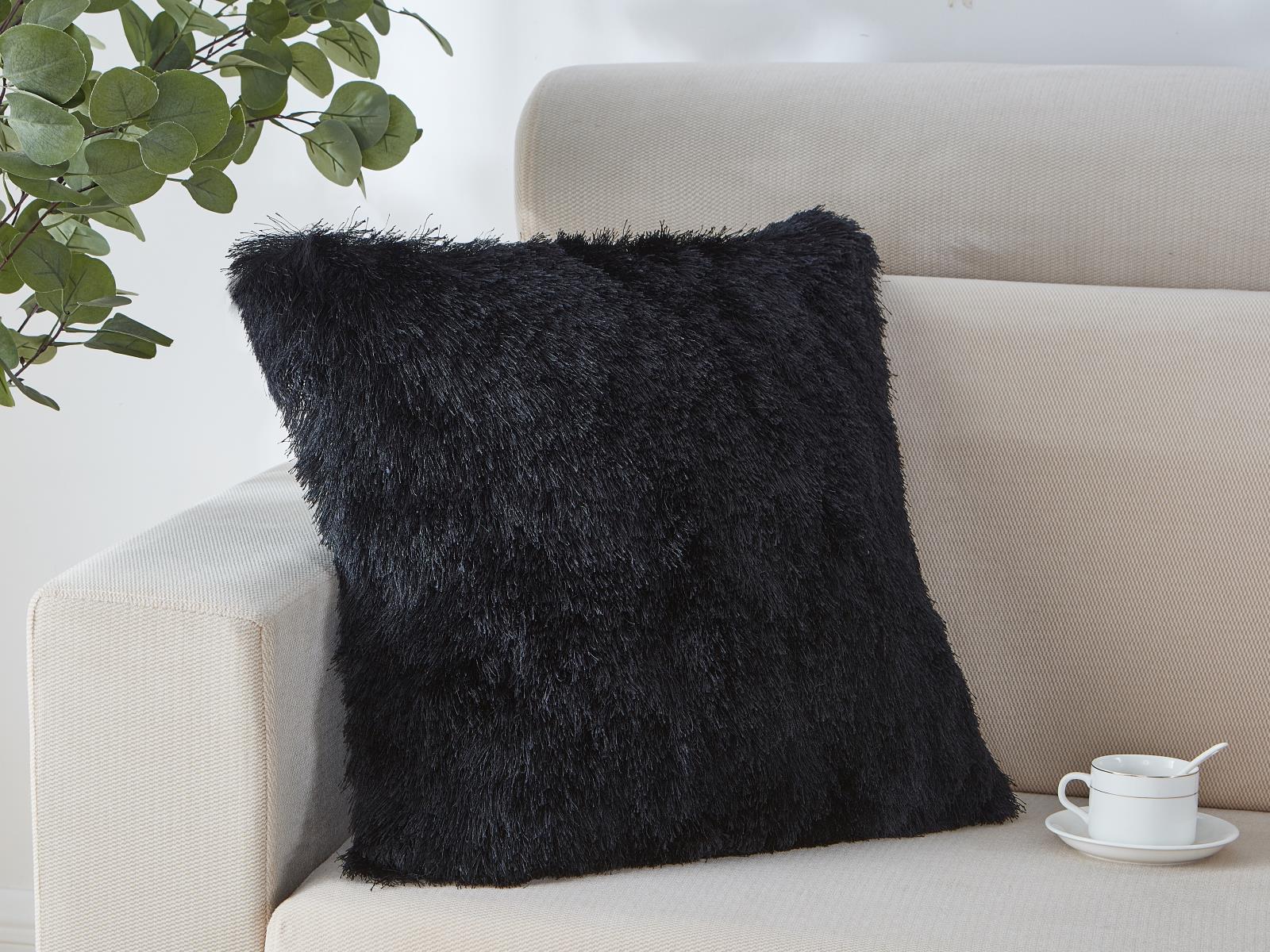 Urban URP03 Black Accent Pillow