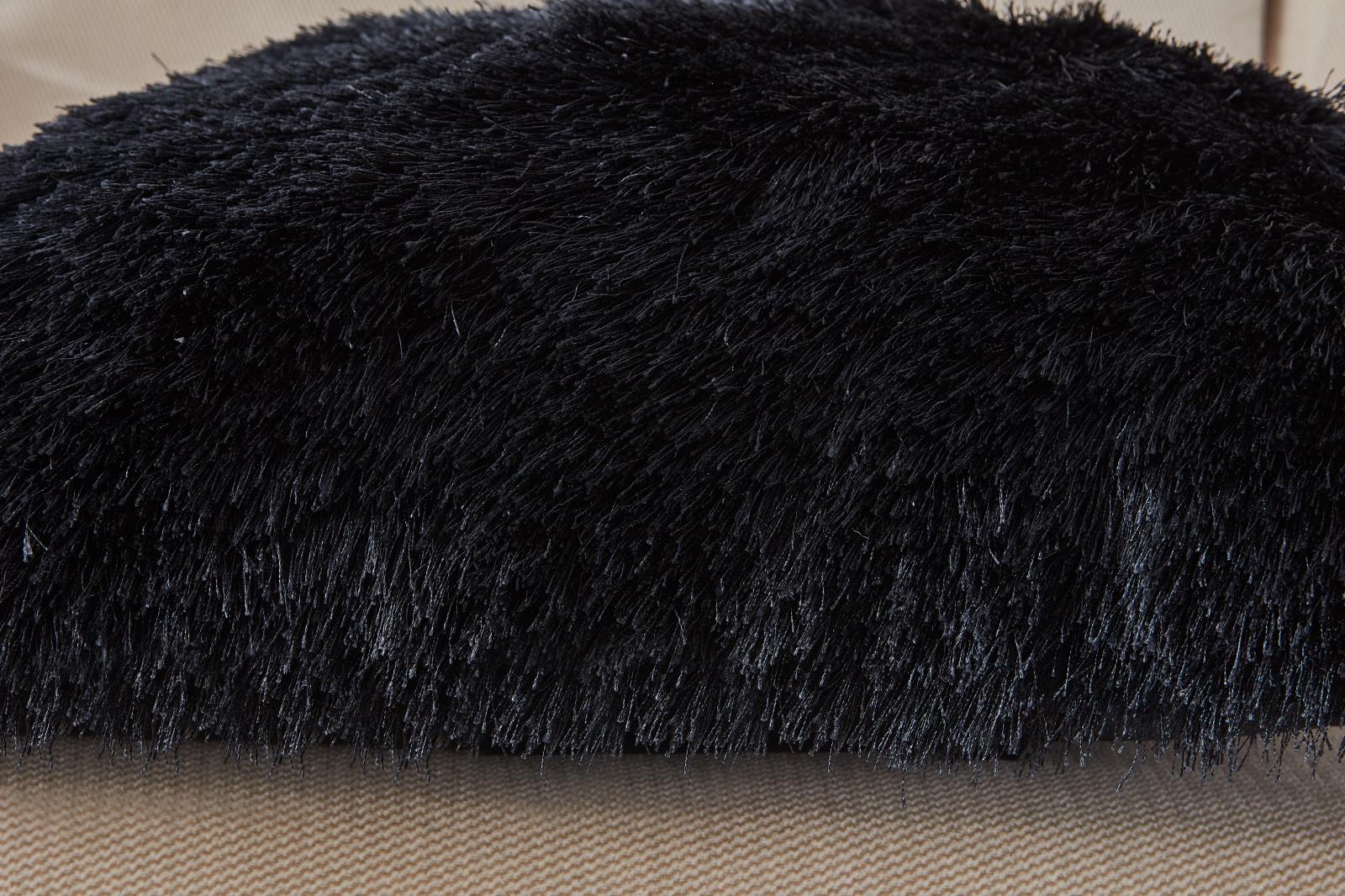 Urban URP03 Black Accent Pillow — view 4