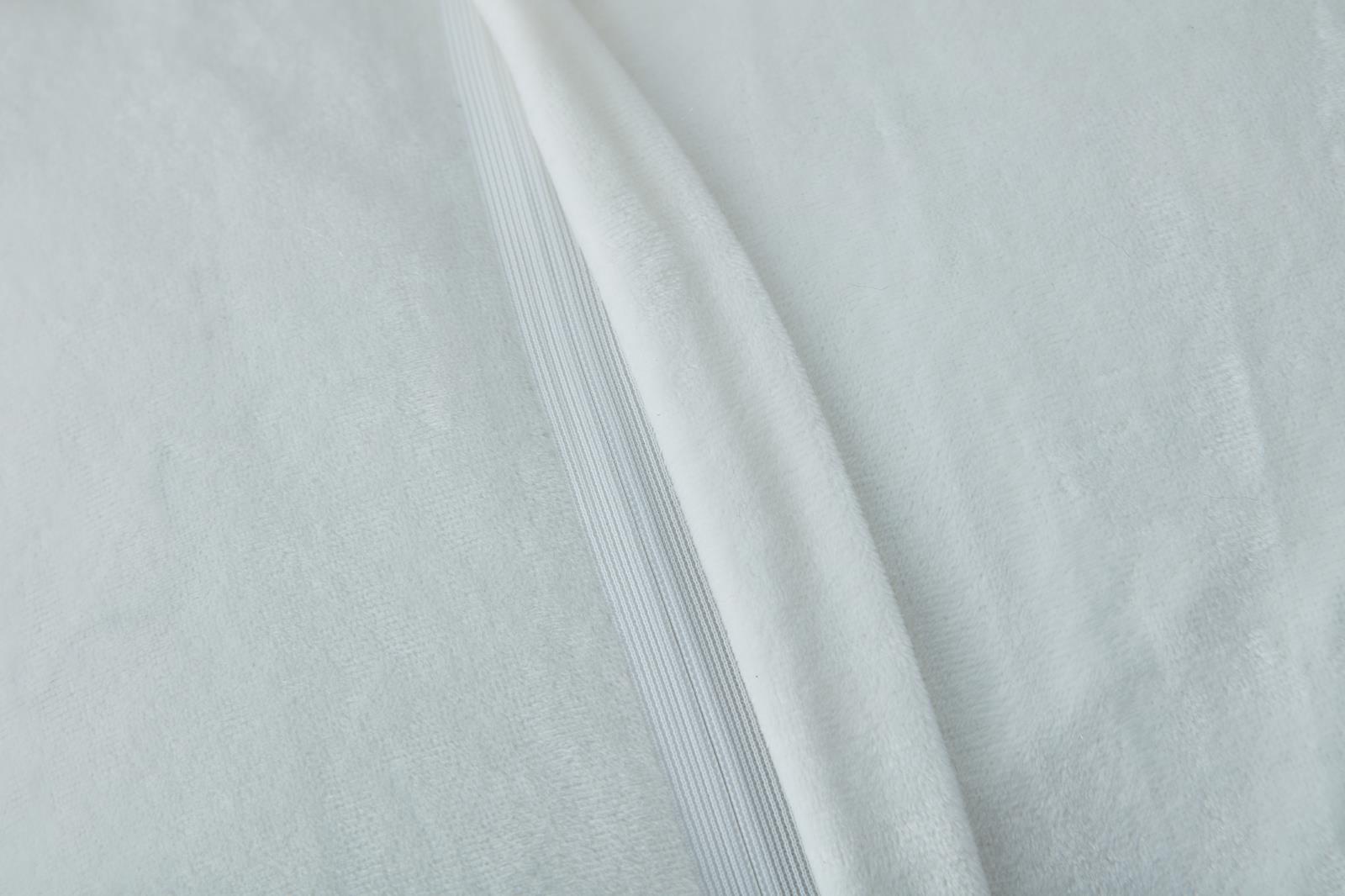 Manhattan MHP02 White Accent Pillow — view 2