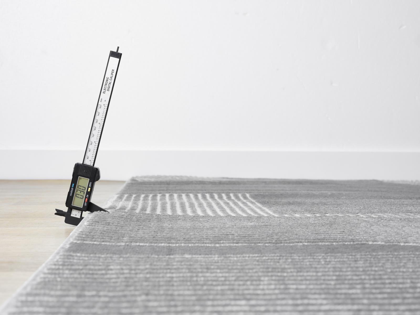 Nuevo NO05 Gray Area Rug — view 4