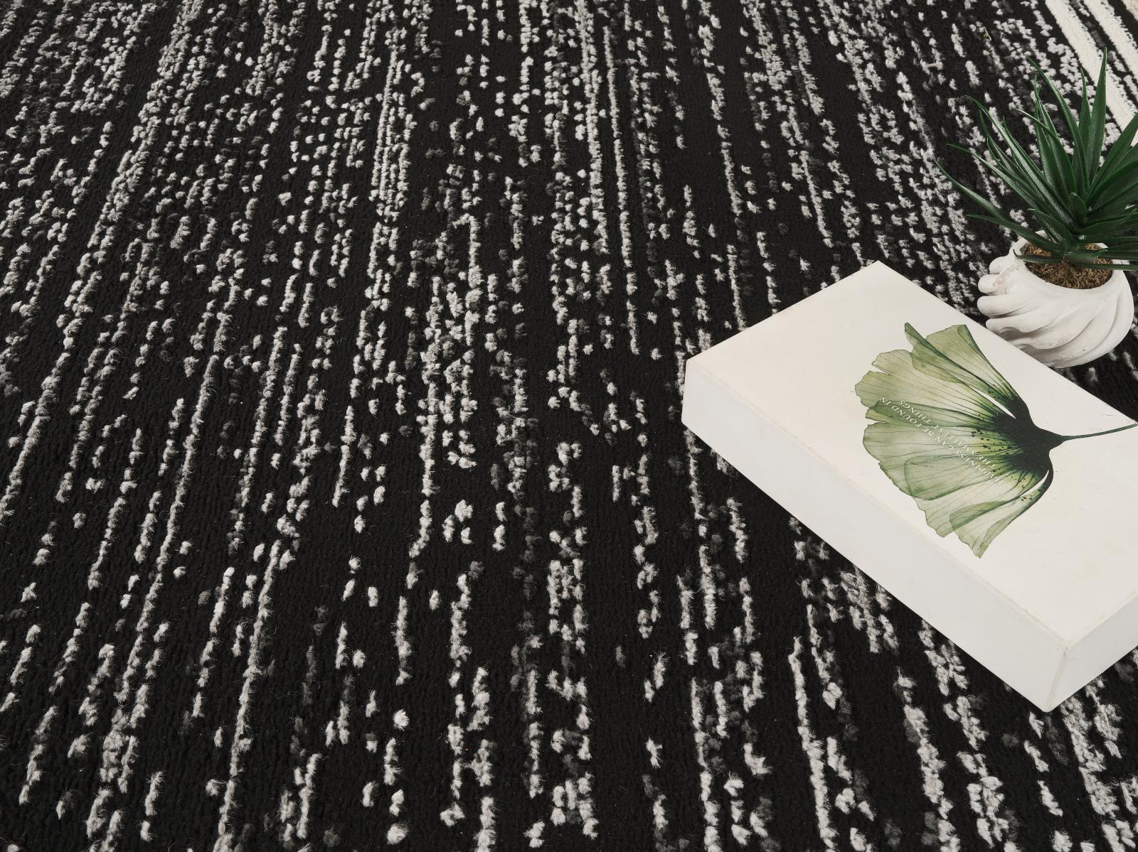 Montreal ME01 Black Area Rug — view 3