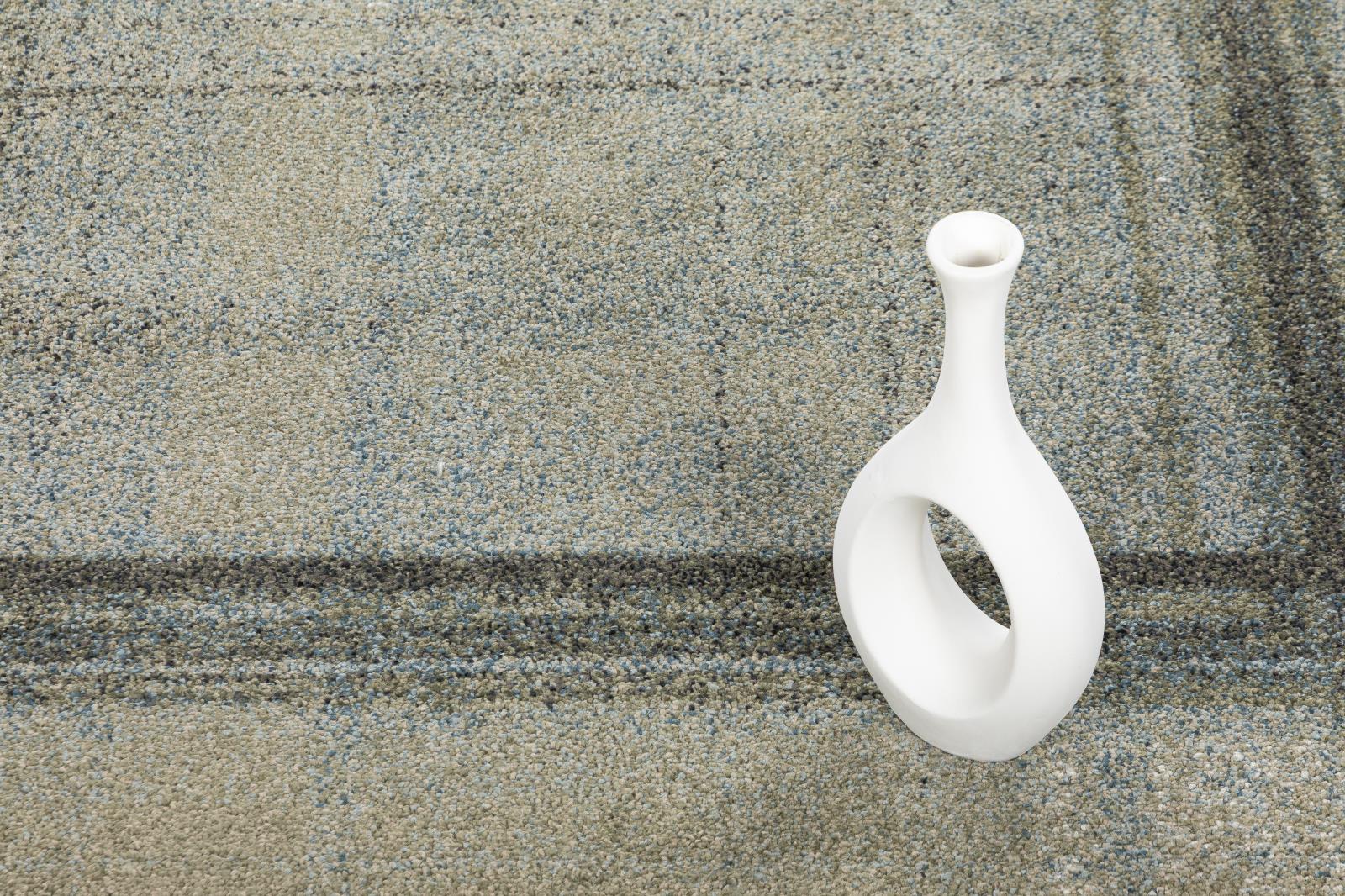 Royal RL03 Medium Green Area Rug — view 4