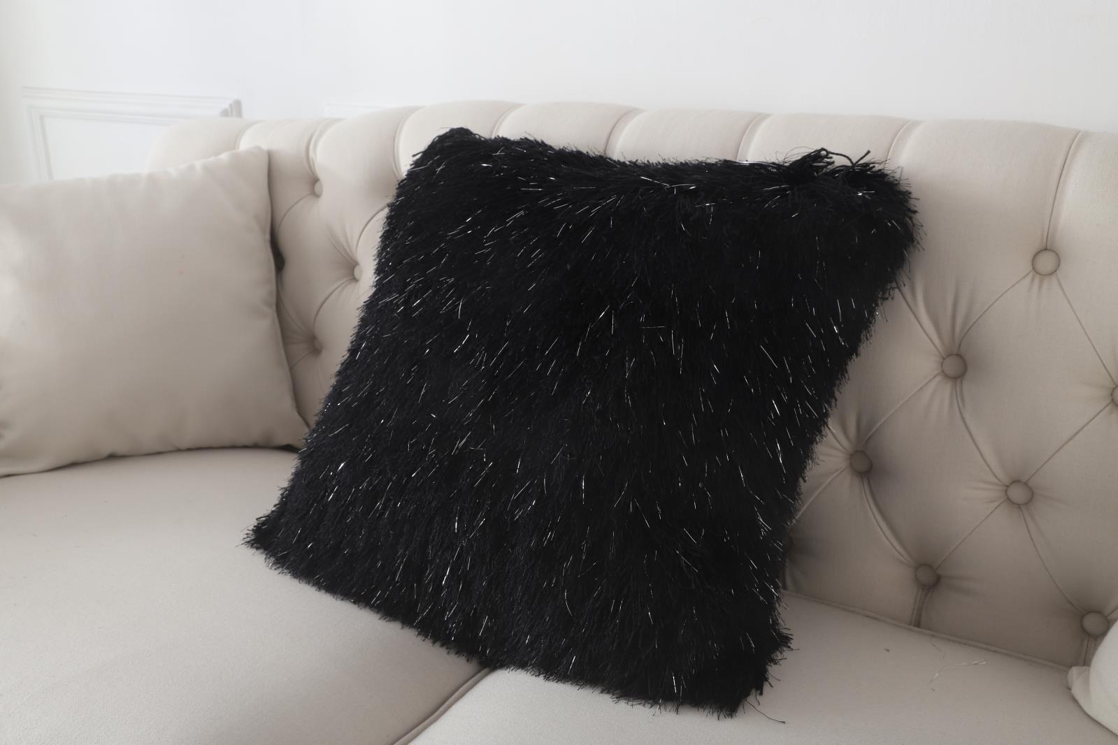 Manhattan MHP08 Black Accent Pillow — view 4