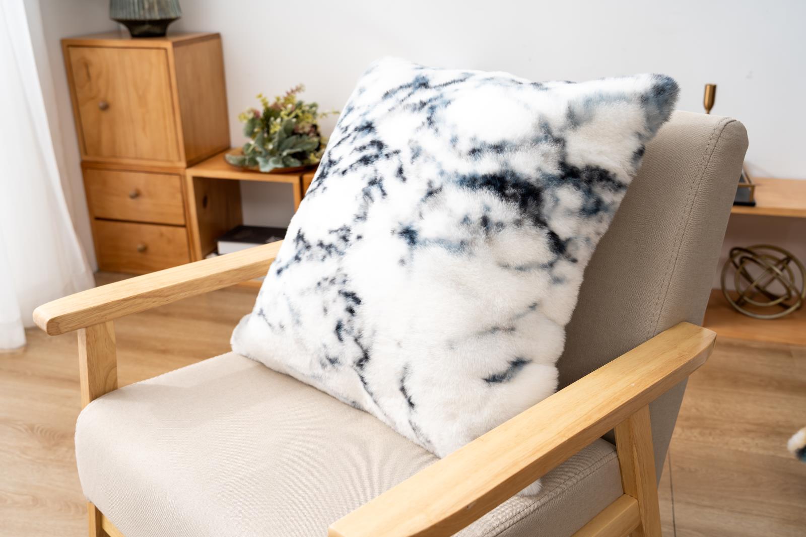 Luxury LXP03 Multicolor Accent Pillow — view 4