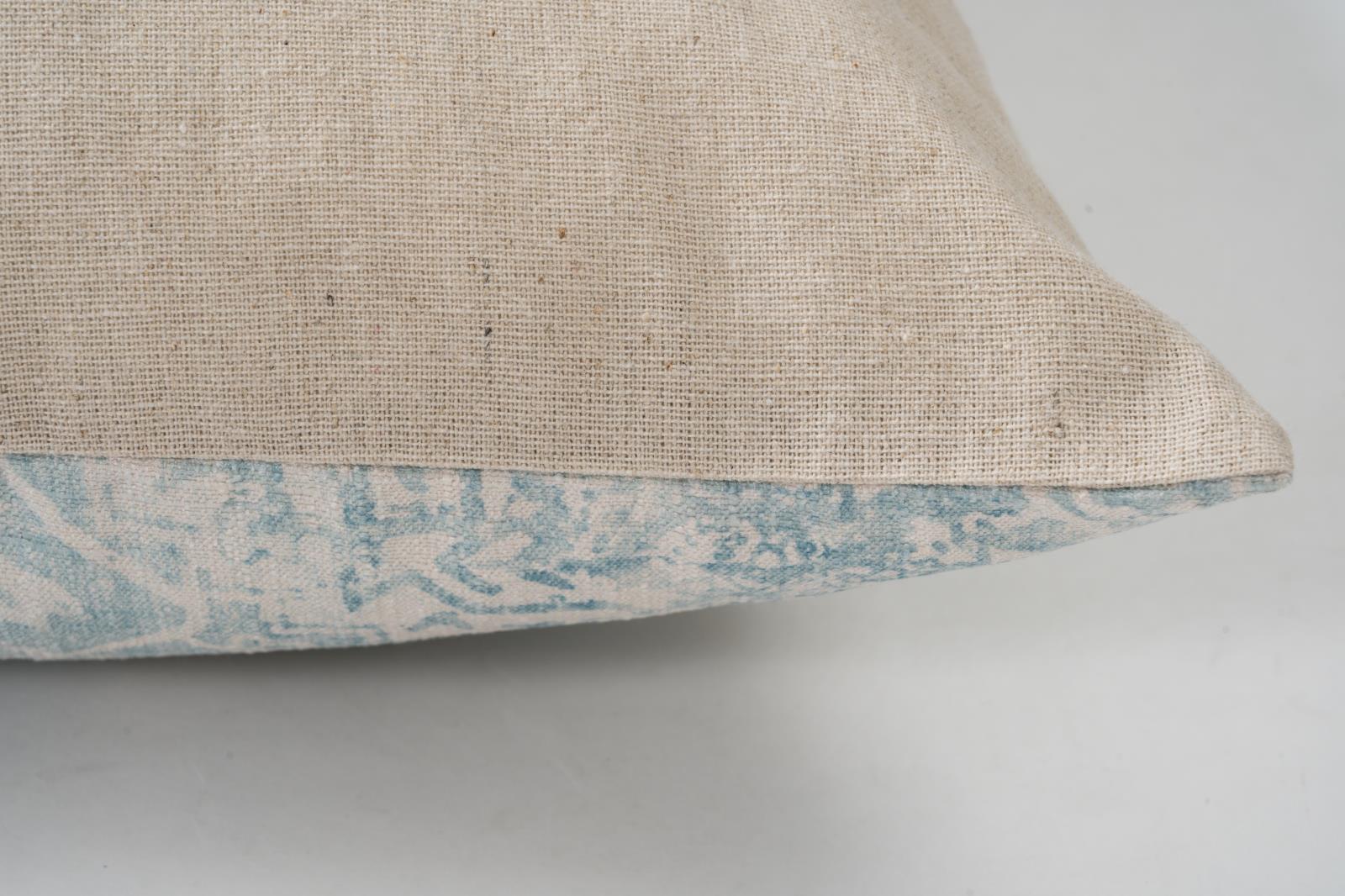 Elite Pillow PO26 Teal Accent Pillow — view 2