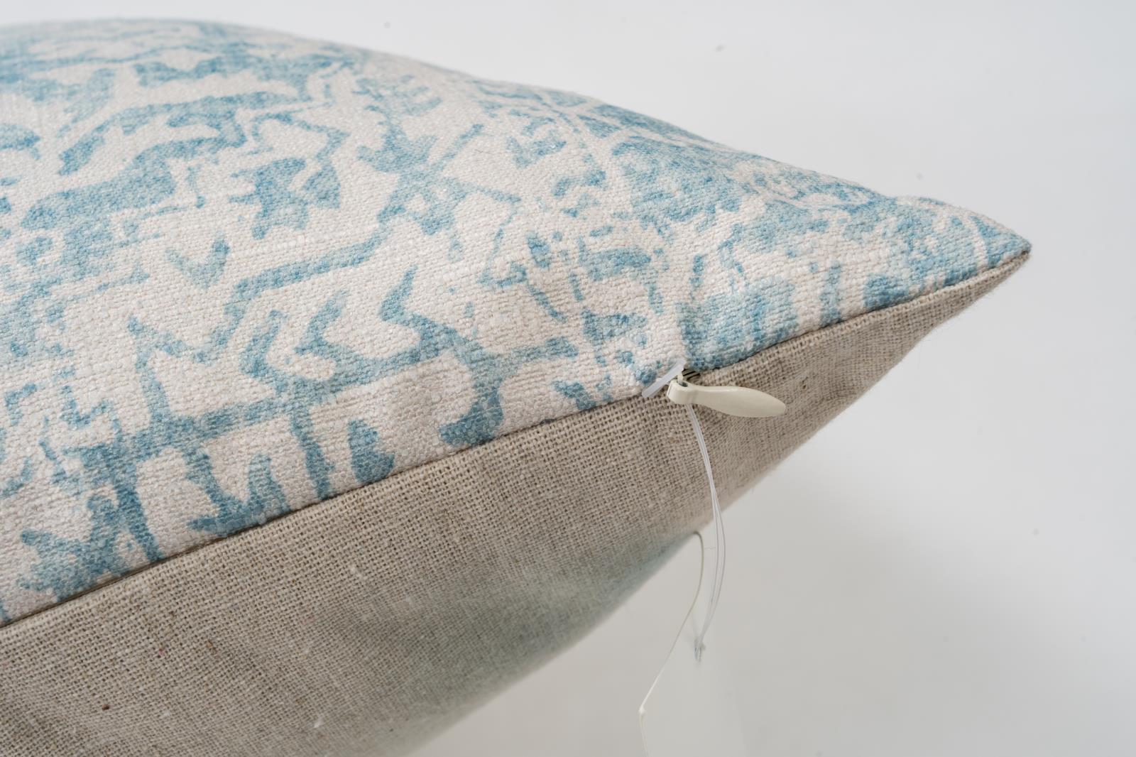 Elite Pillow PO26 Teal Accent Pillow — view 3