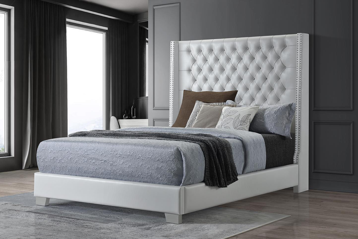 White Leather King Bed (B576)
