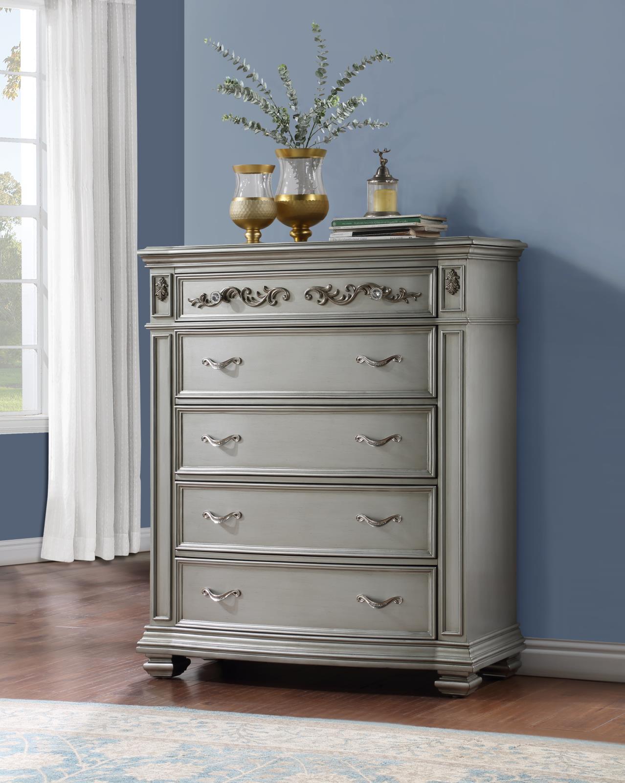 Silver Metallic Chest (B062)