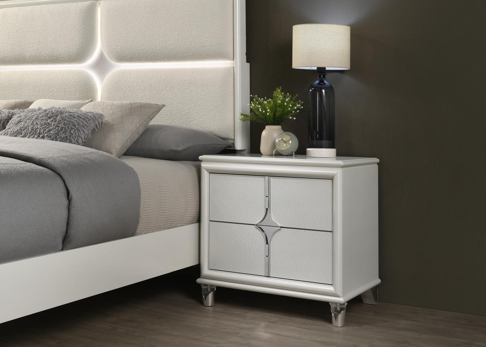 Mysterious Gold Nightstand (B025)