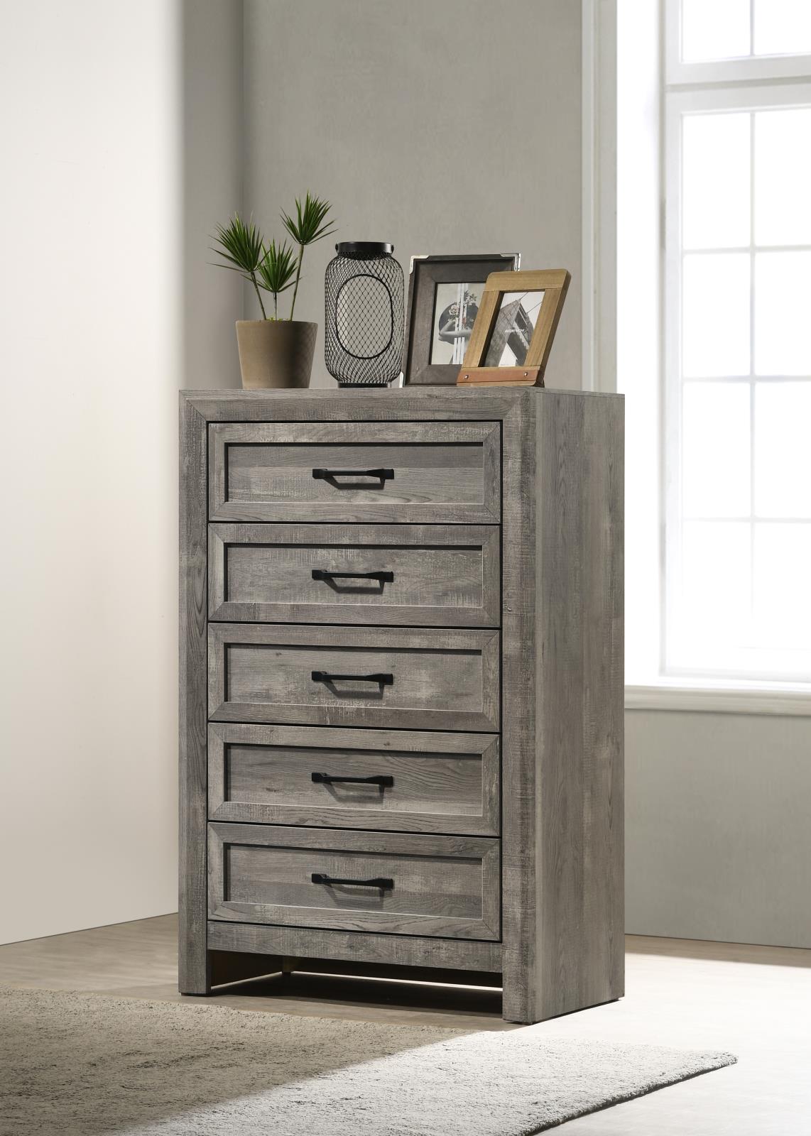 Gray Chest (B402)