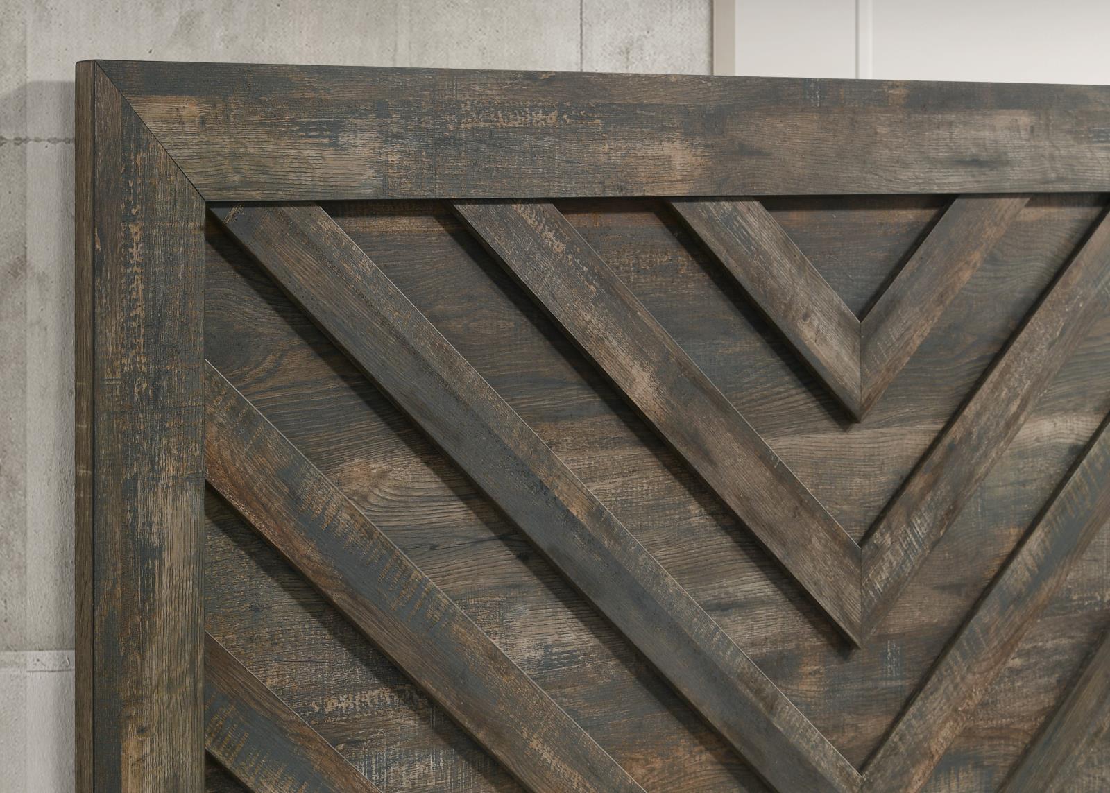 Antique Brown King Bed (B500) — view 3