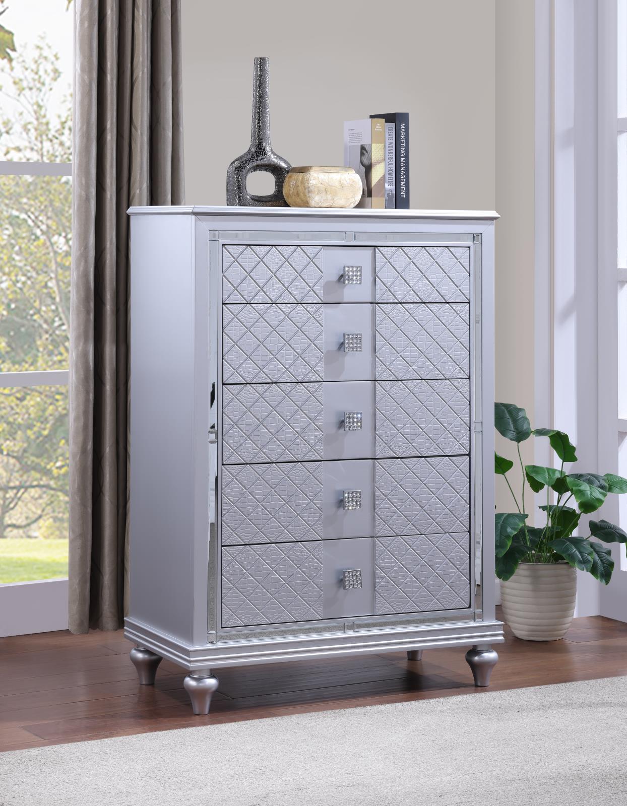 Silver Chest (B048)
