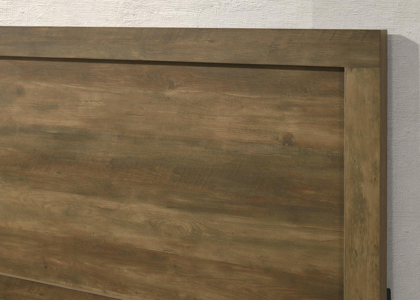 Knotty Oak Queen Bed (B526) — view 3