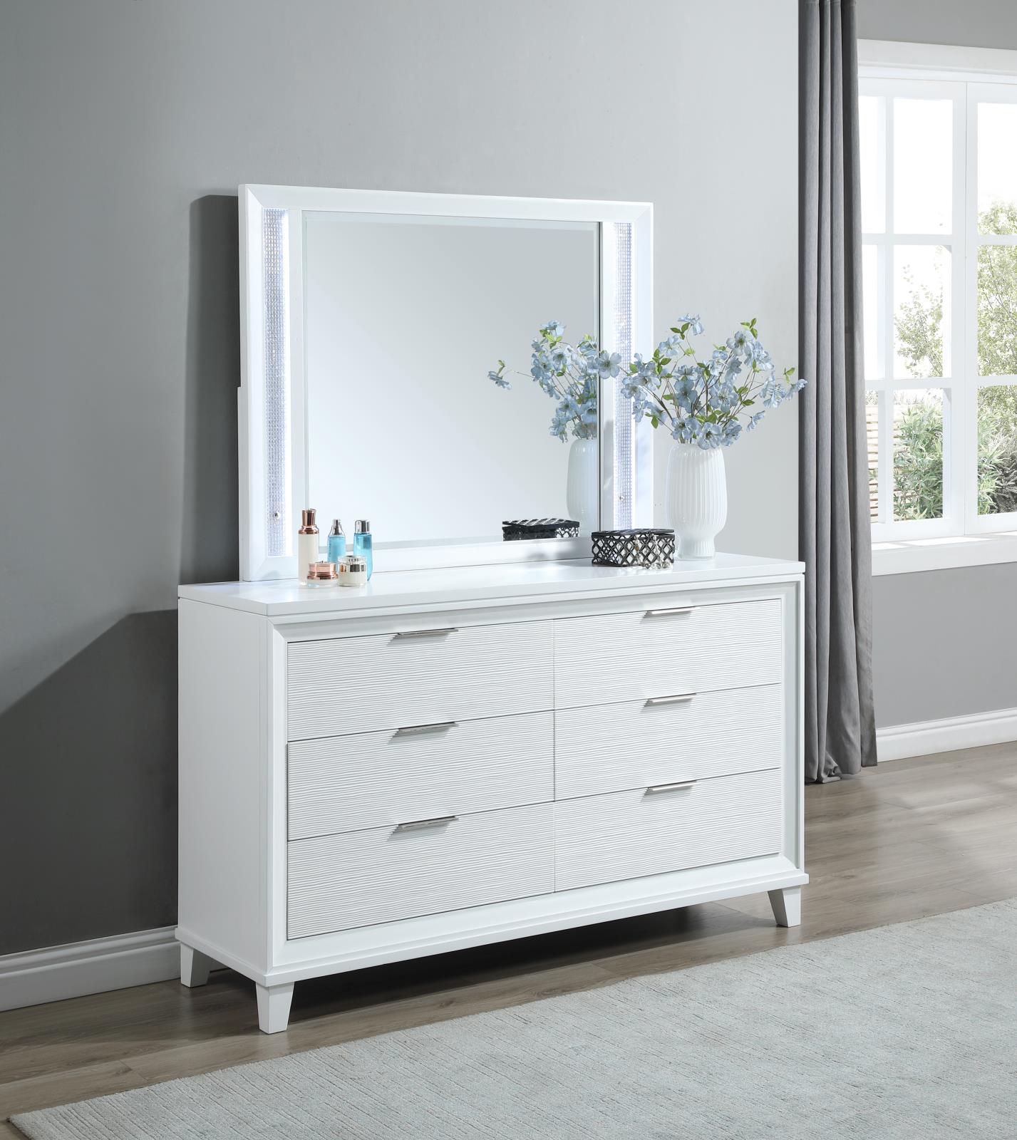 White Dresser (B240)