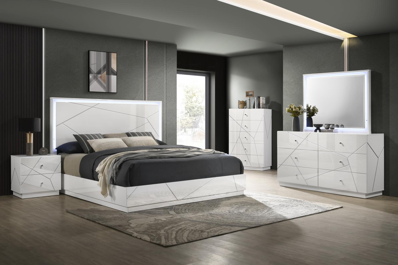White/Gray Line Chest (B121) — view 2