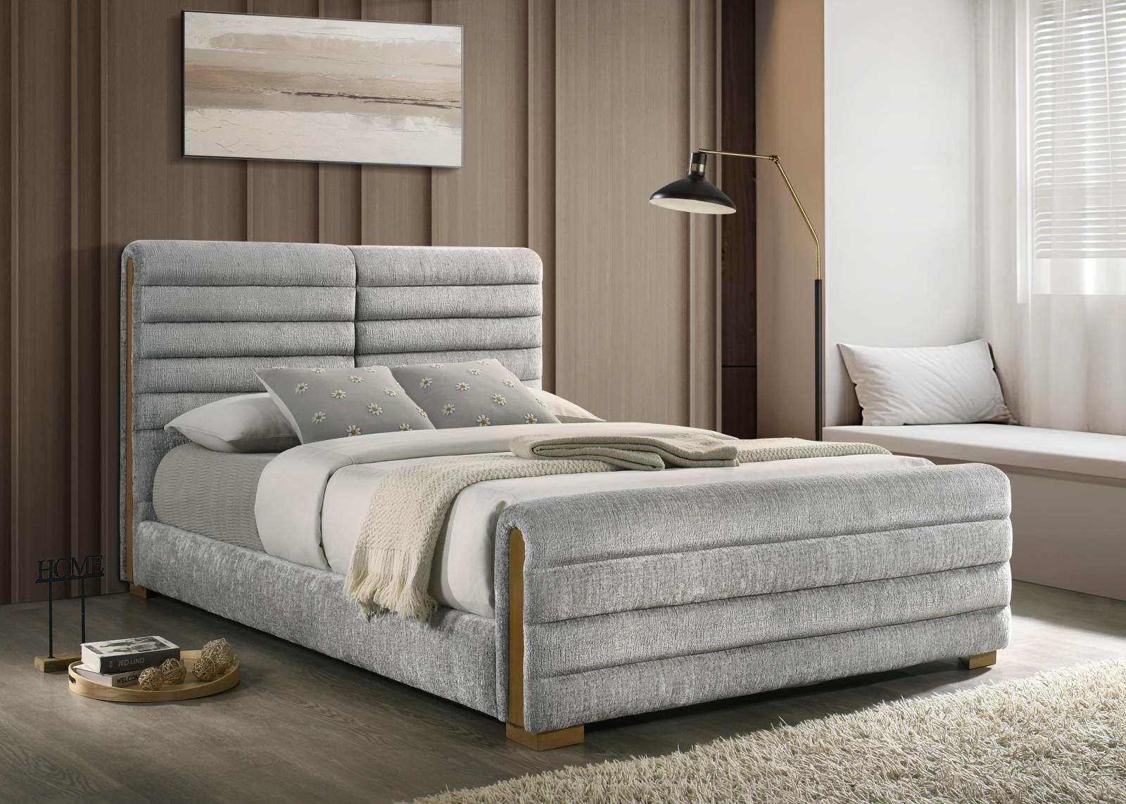 Light Gray King Bed (B570)