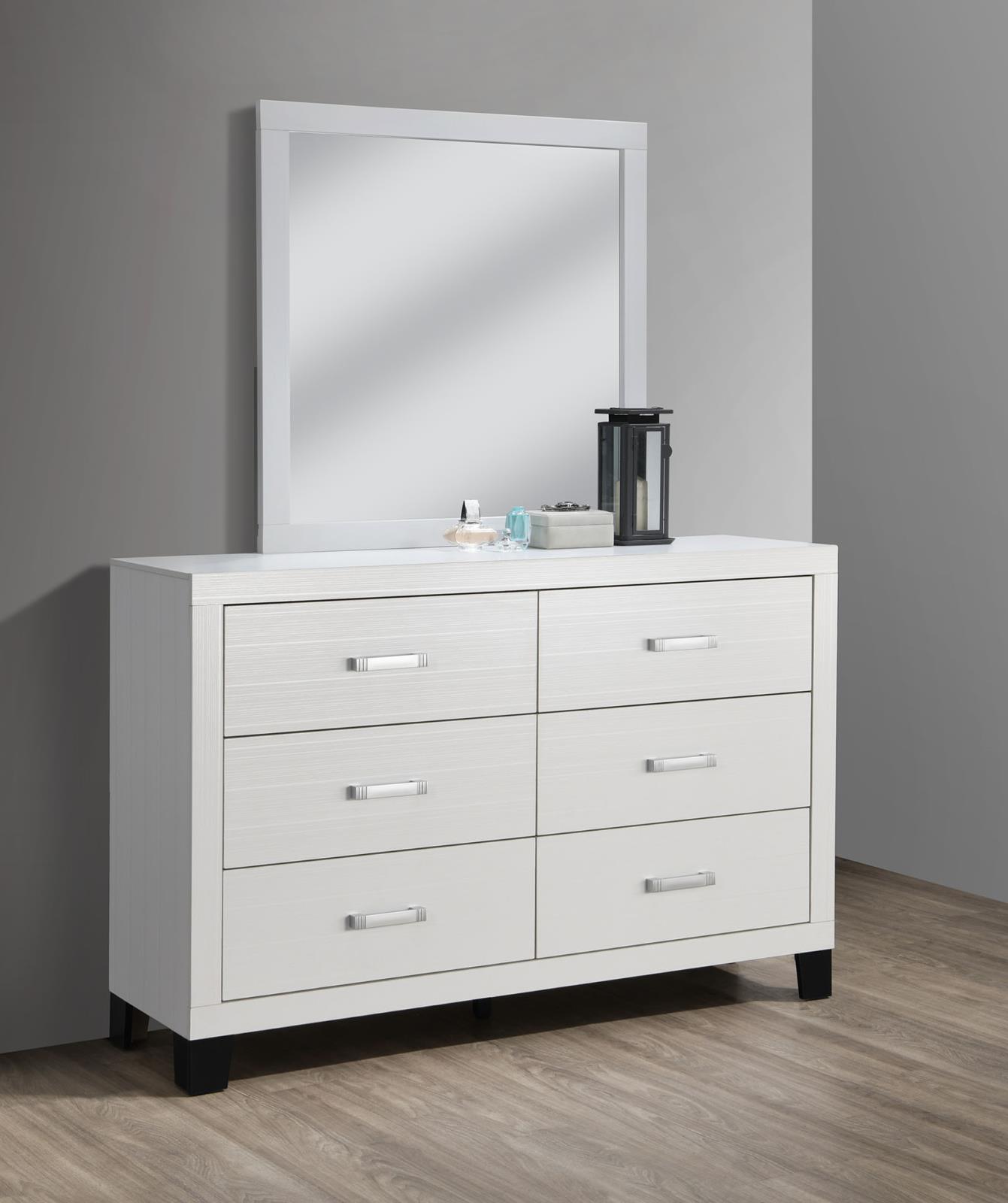 White Mirror (B378)