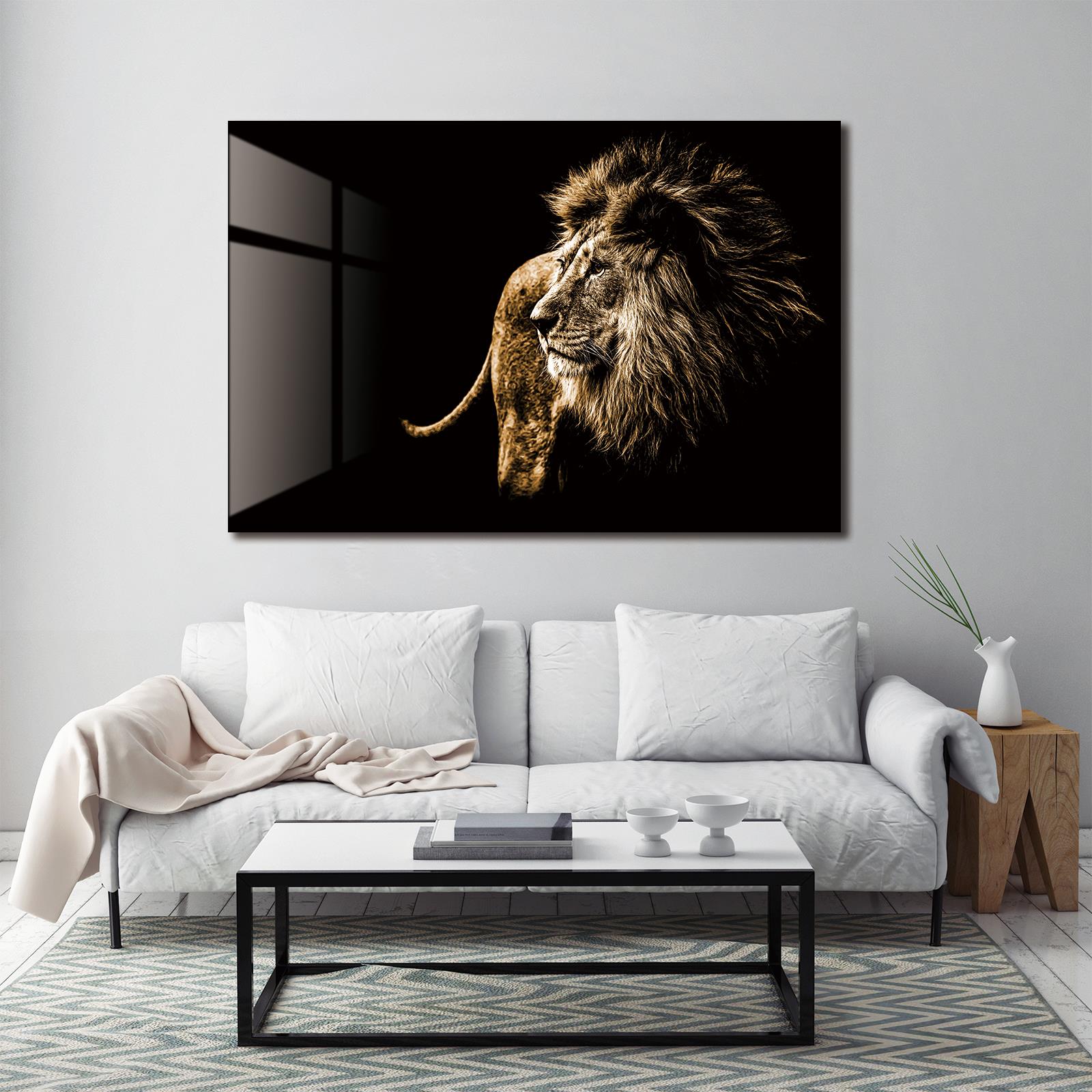 Tempered Glass Lion in The Dark