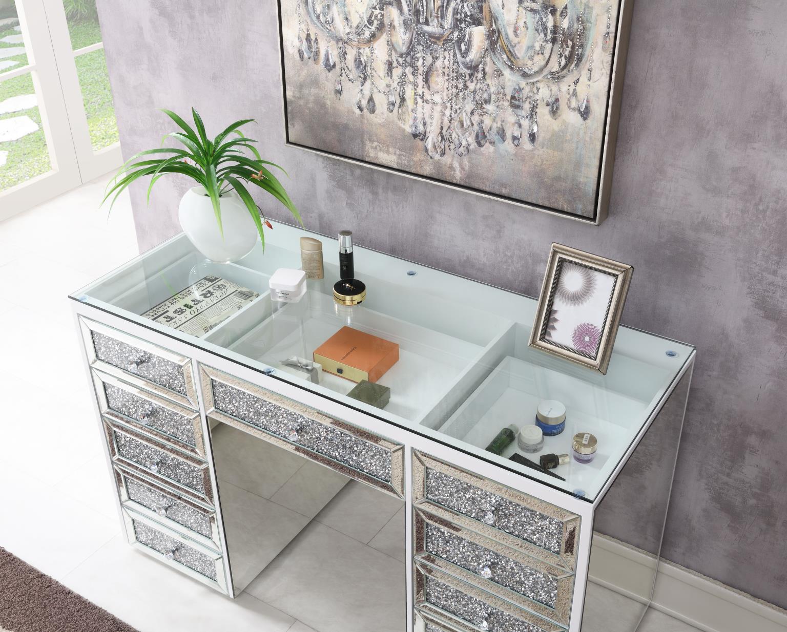 Glamour Vanity — photo 3