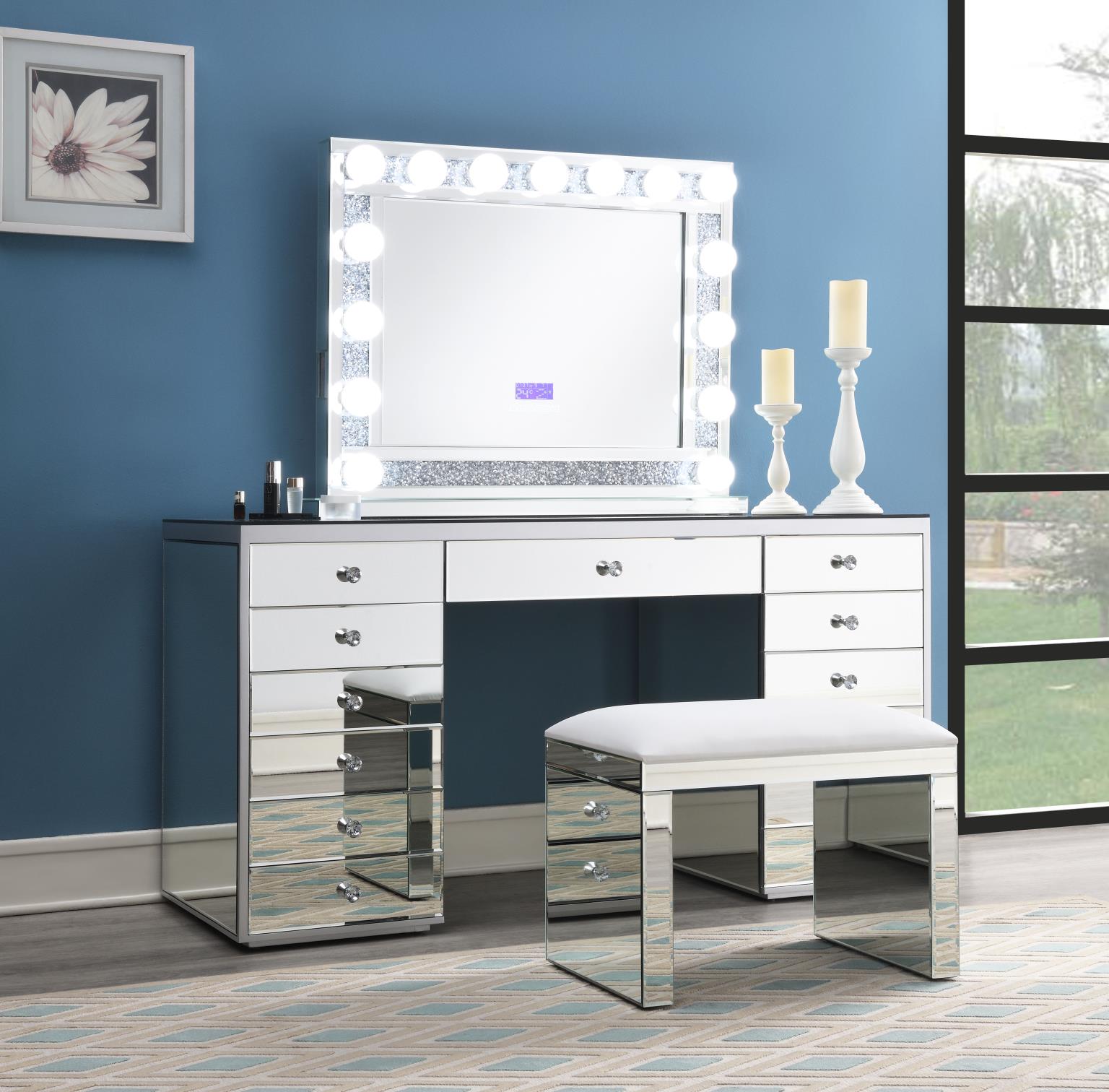 Glamour Vanity