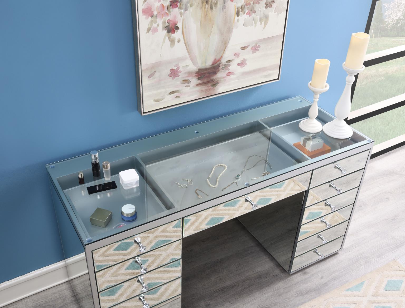 Glamour Vanity — photo 3