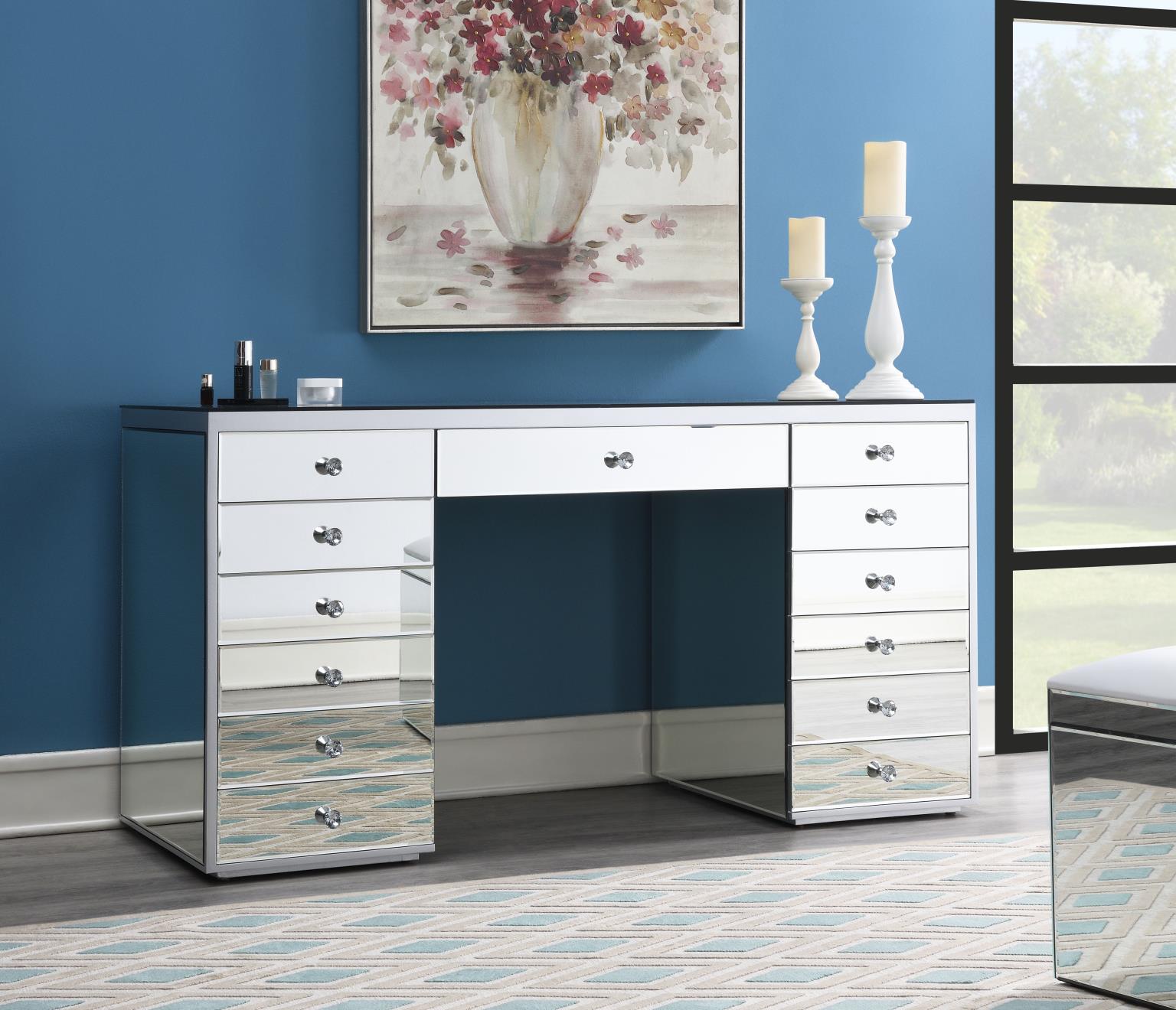 Glamour Vanity — photo 4