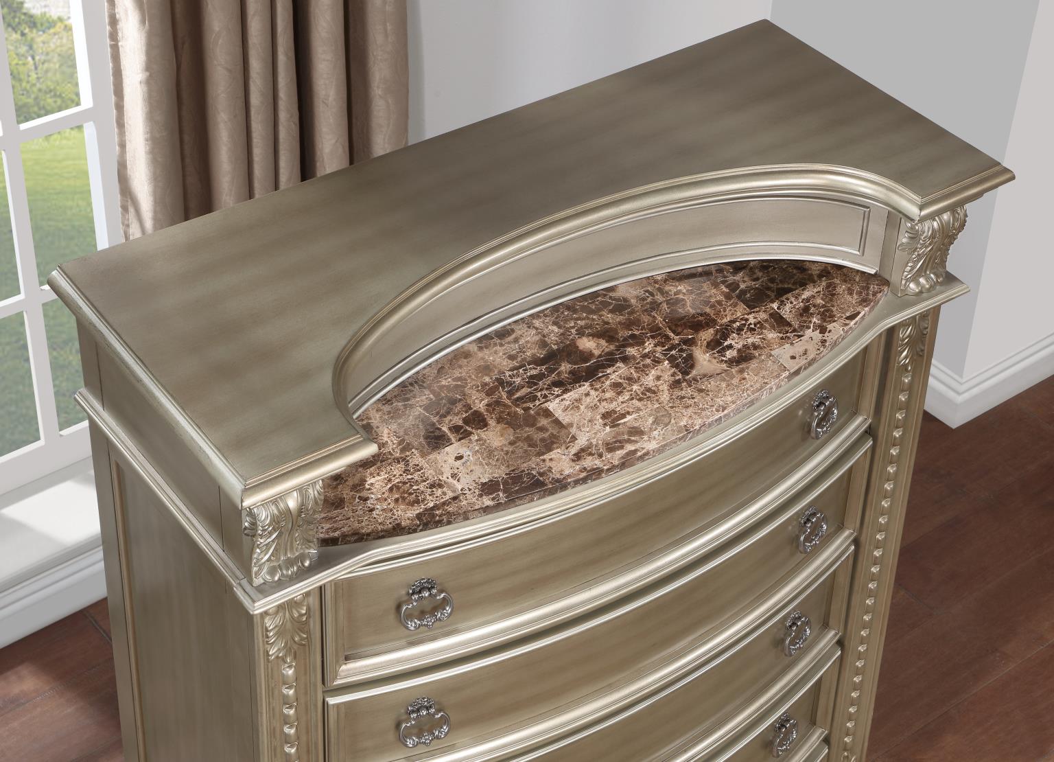 Queen Bed - Dresser - Mirror — photo 4