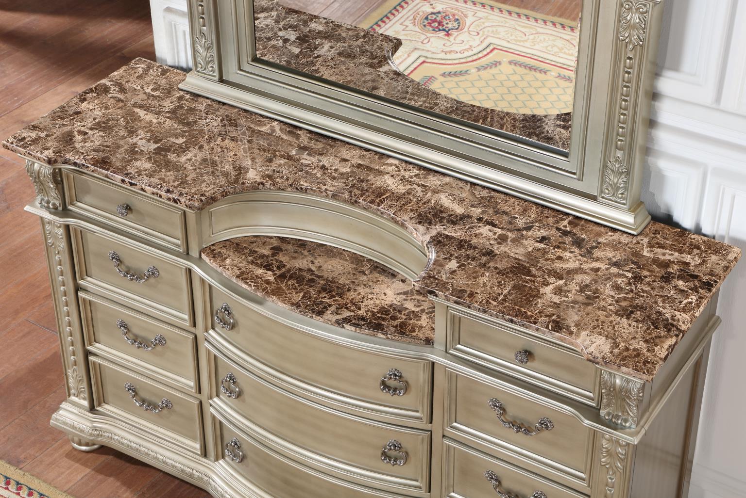 Queen Bed - Dresser - Mirror — photo 6