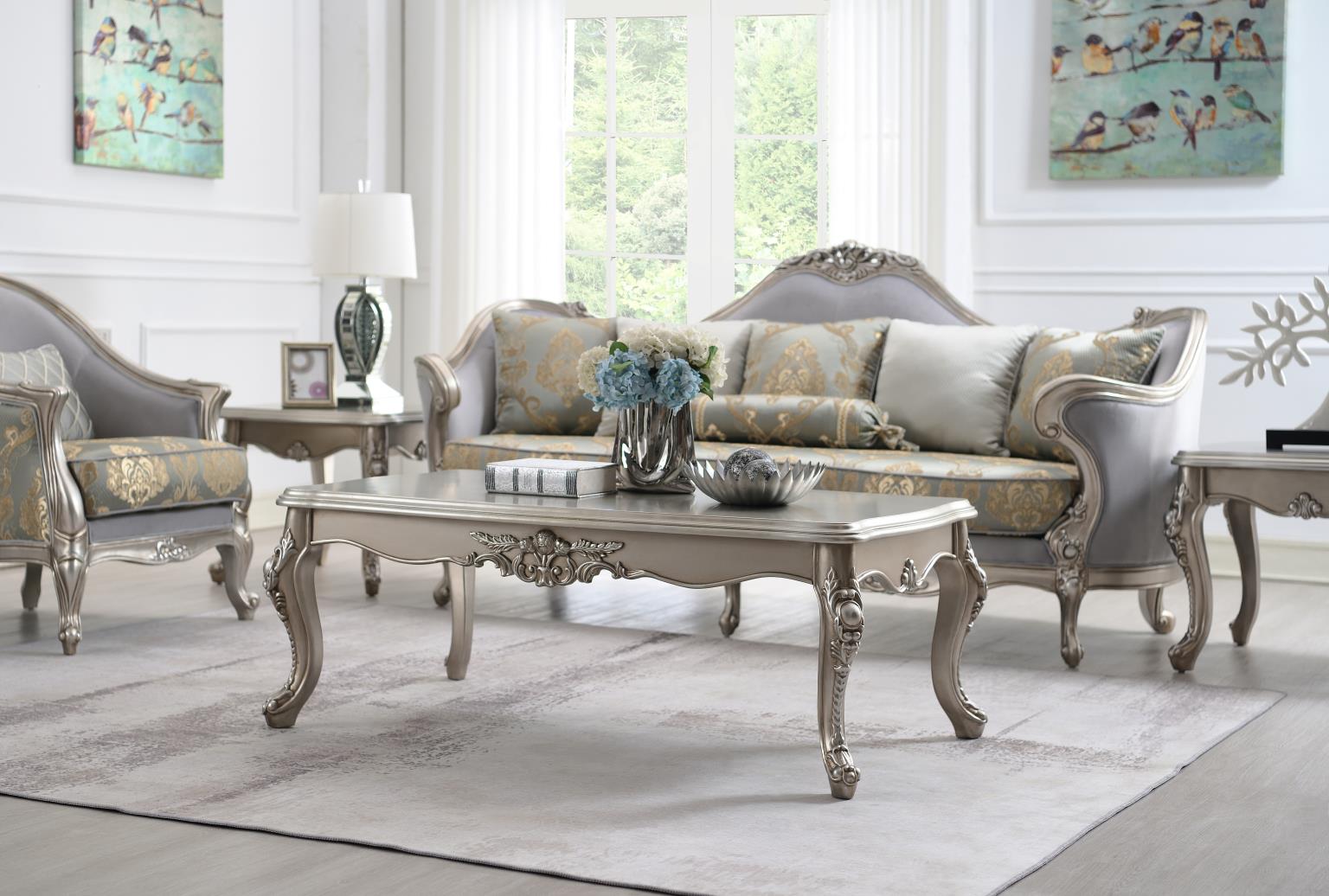 Traditional Table — photo 3