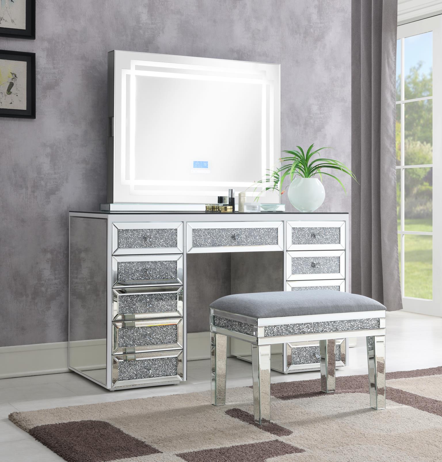 Glamour Vanity — photo 2