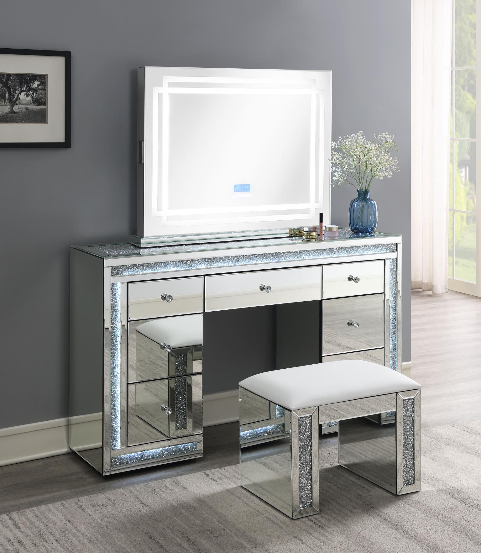 Glamour Vanity — photo 2