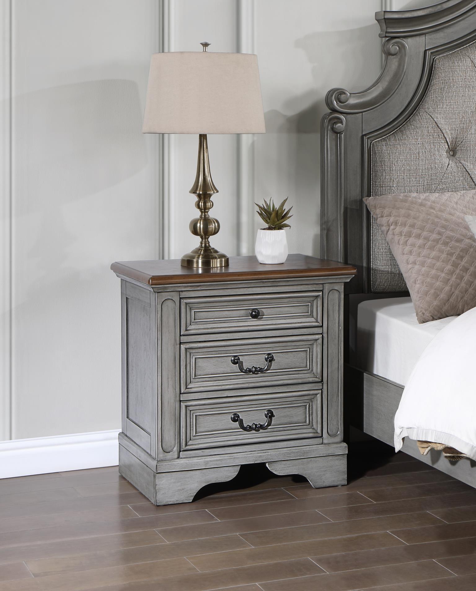 King Bed - Dresser - Mirror — photo 7