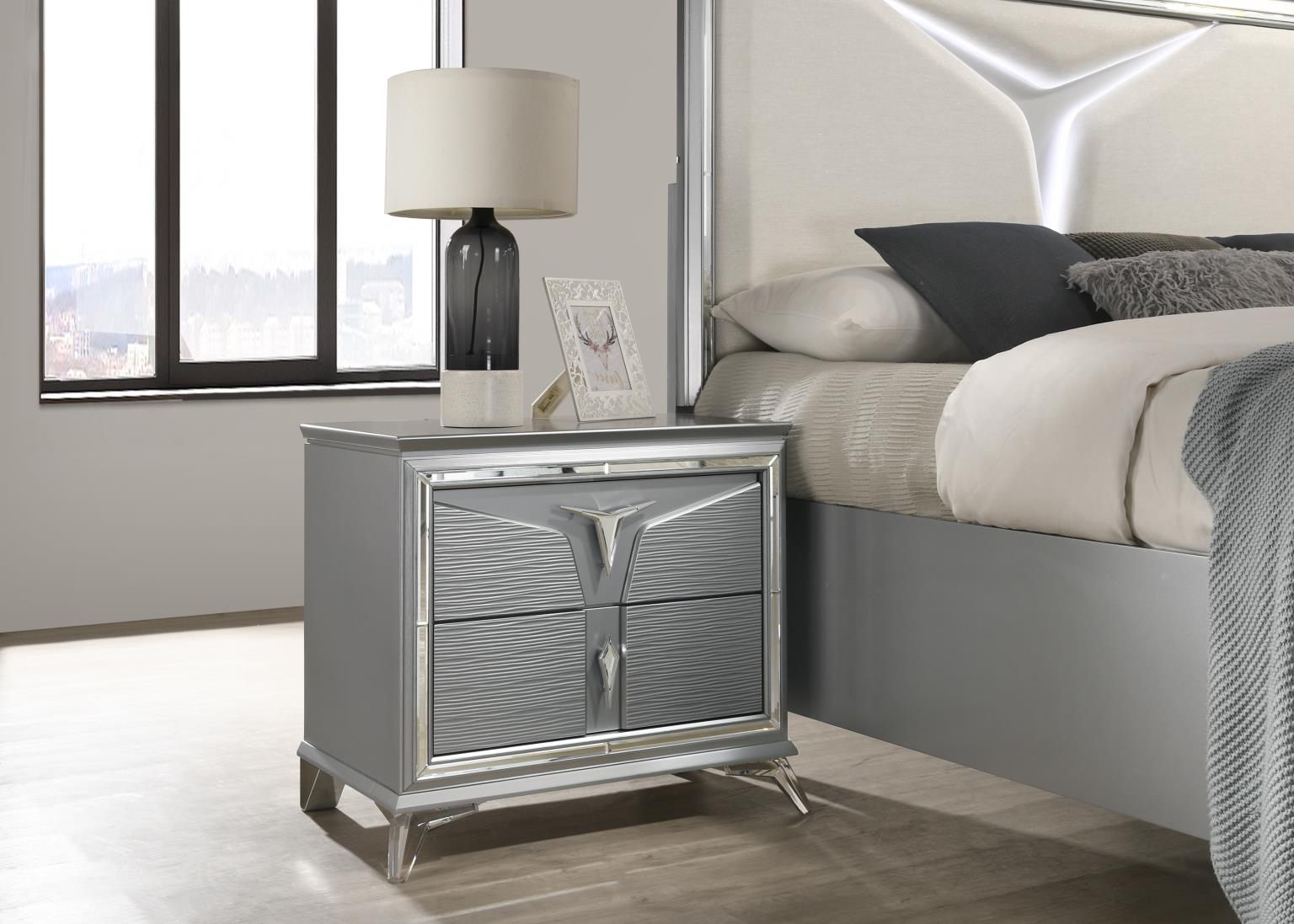 King Bed Frame - Dresser - Mirror - Chest - Nightstand — photo 9