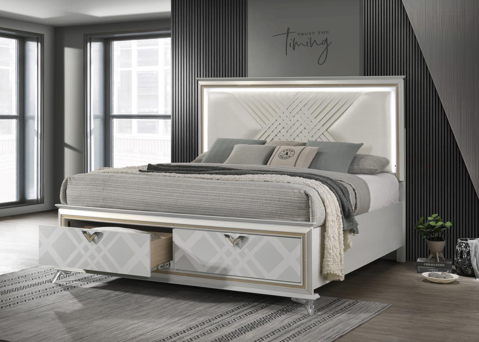 King Bed Frame - Dresser - Mirror - Chest - Nightstand — photo 2