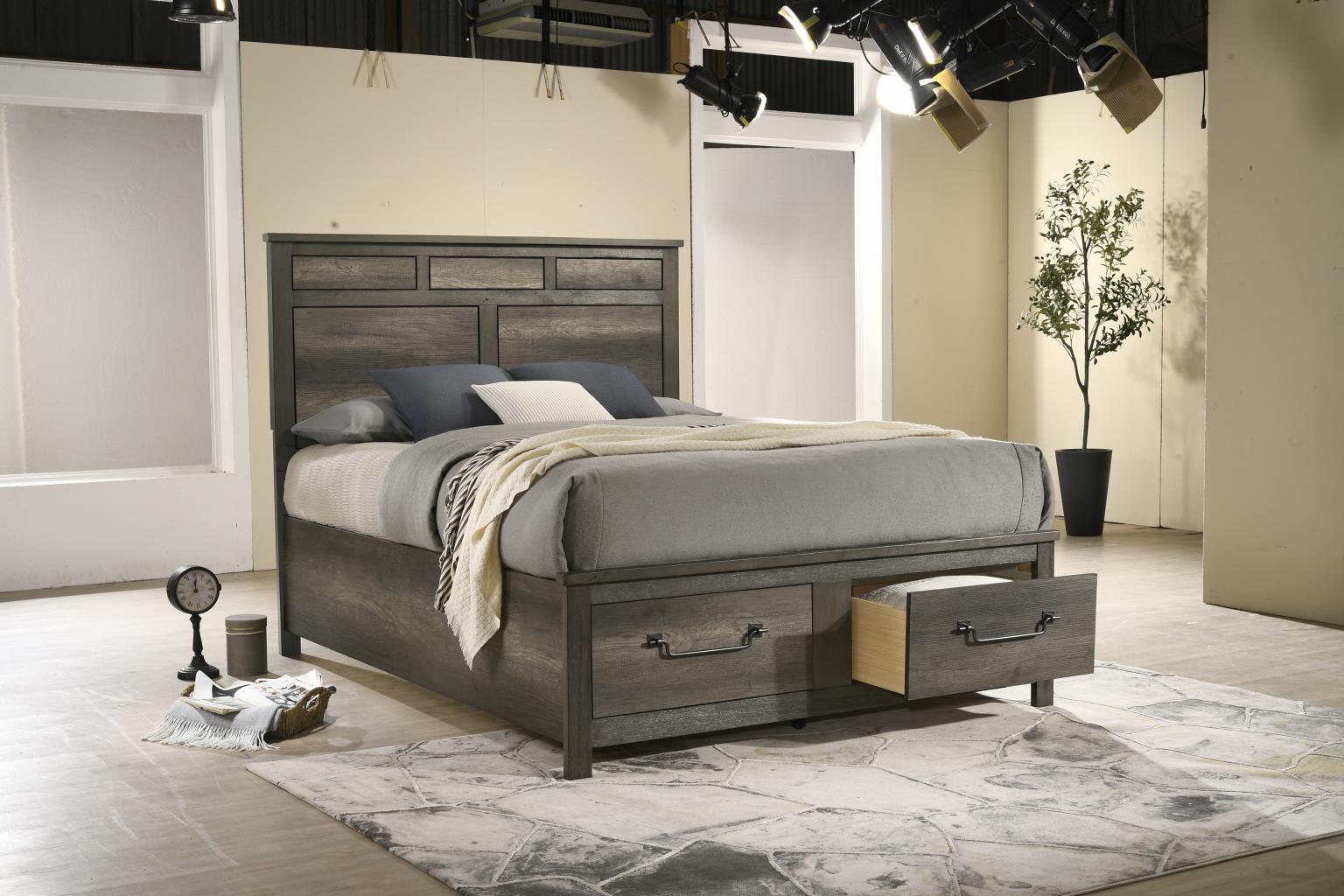 King Bed Frame - Dresser - Mirror - Chest - Nightstand — photo 2