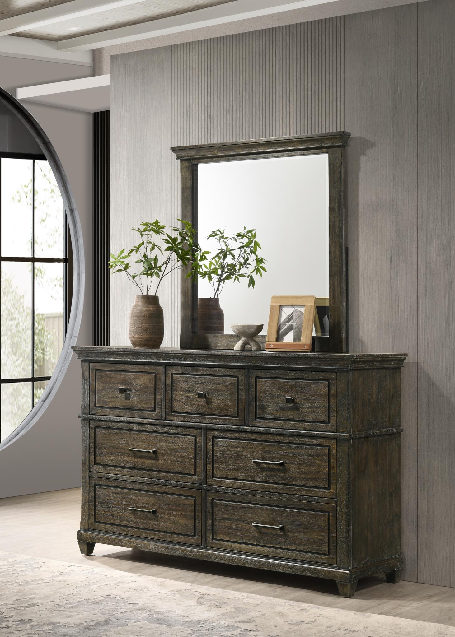 King Bed Frame - Dresser - Mirror - Chest - Nightstand — photo 4