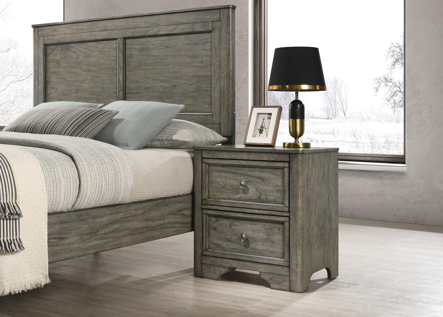 King Bed Frame - Dresser - Mirror - Chest - Nightstand — photo 7