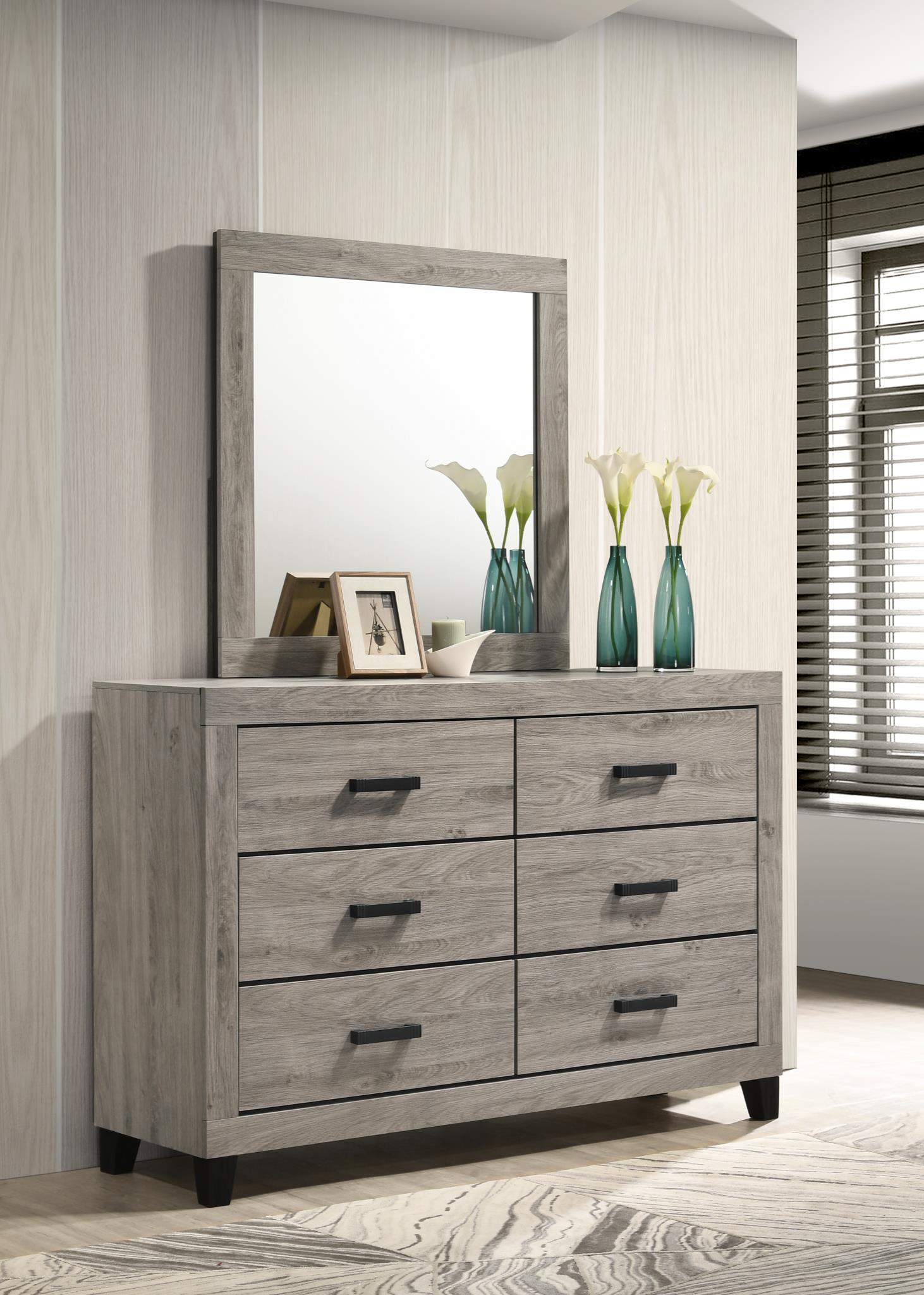 King Bed Frame - Dresser - Mirror - Chest - Nightstand — photo 3
